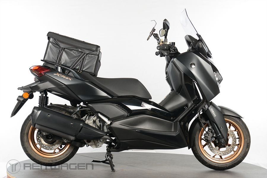 야마하 XMAX 300 ABS main