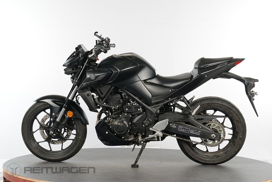 야마하 MT 03 thumb 2