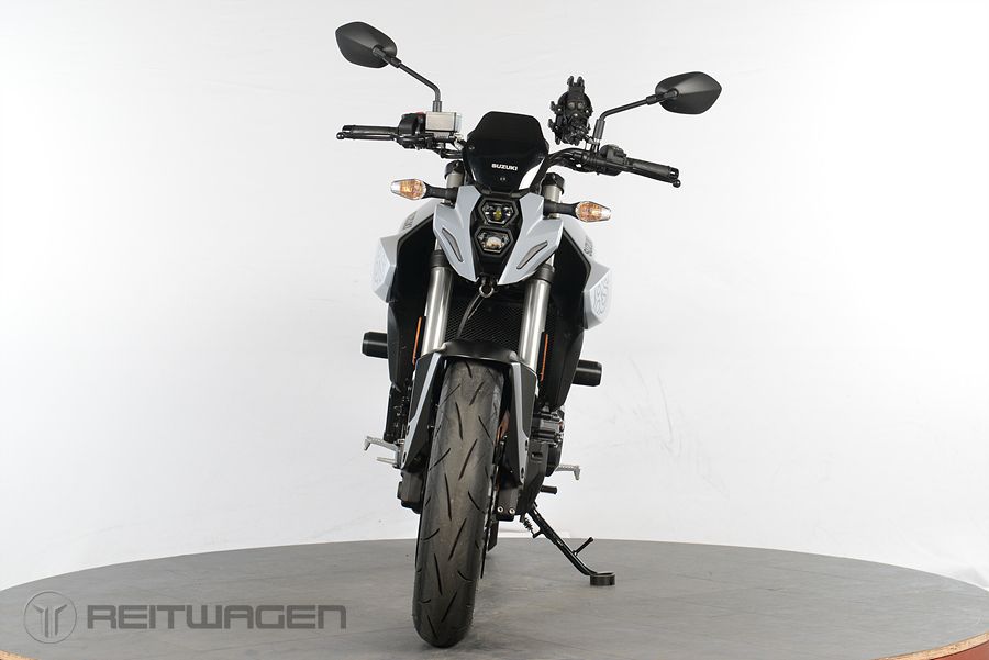 스즈키 GSX 8S more