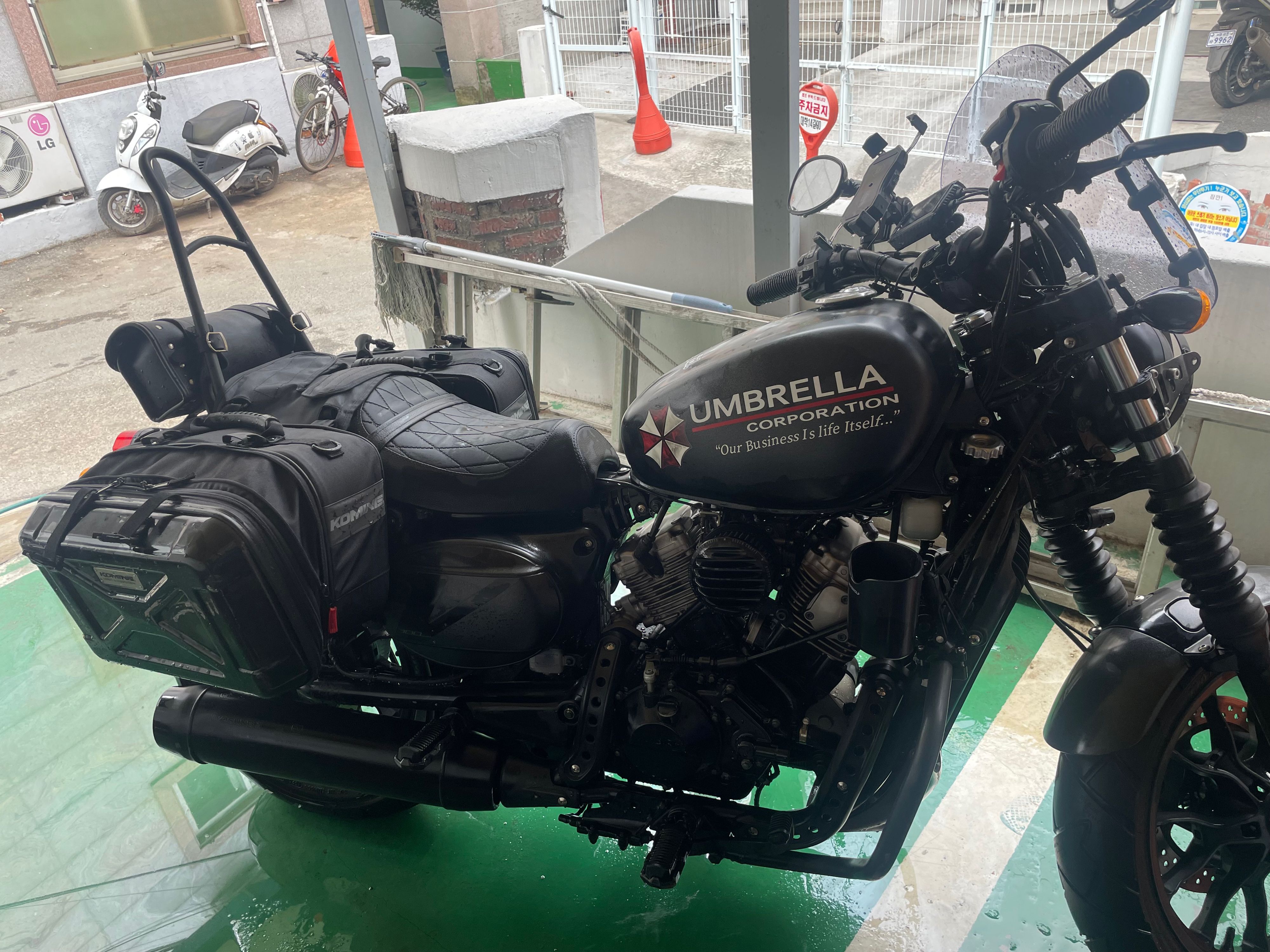 KR모터스 아퀼라 300 S main