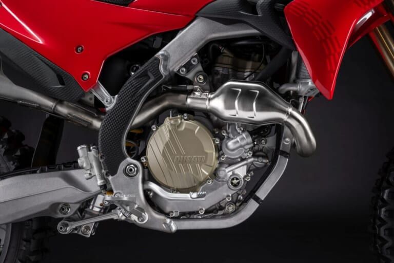 Ducati Desmo250 MX｜レブリミット1万5000回転の咆哮! ドゥカティが放つ103kgの軽量ウェポン。ガチ・モトクロッサー「Desmo250 MX」が登場