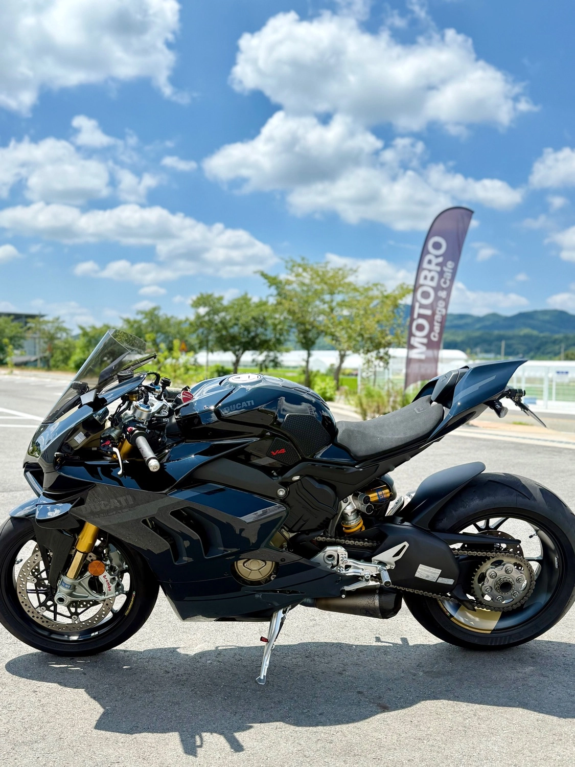 두카티 파니갈레 V4 S 2021 블랙 사진 6
