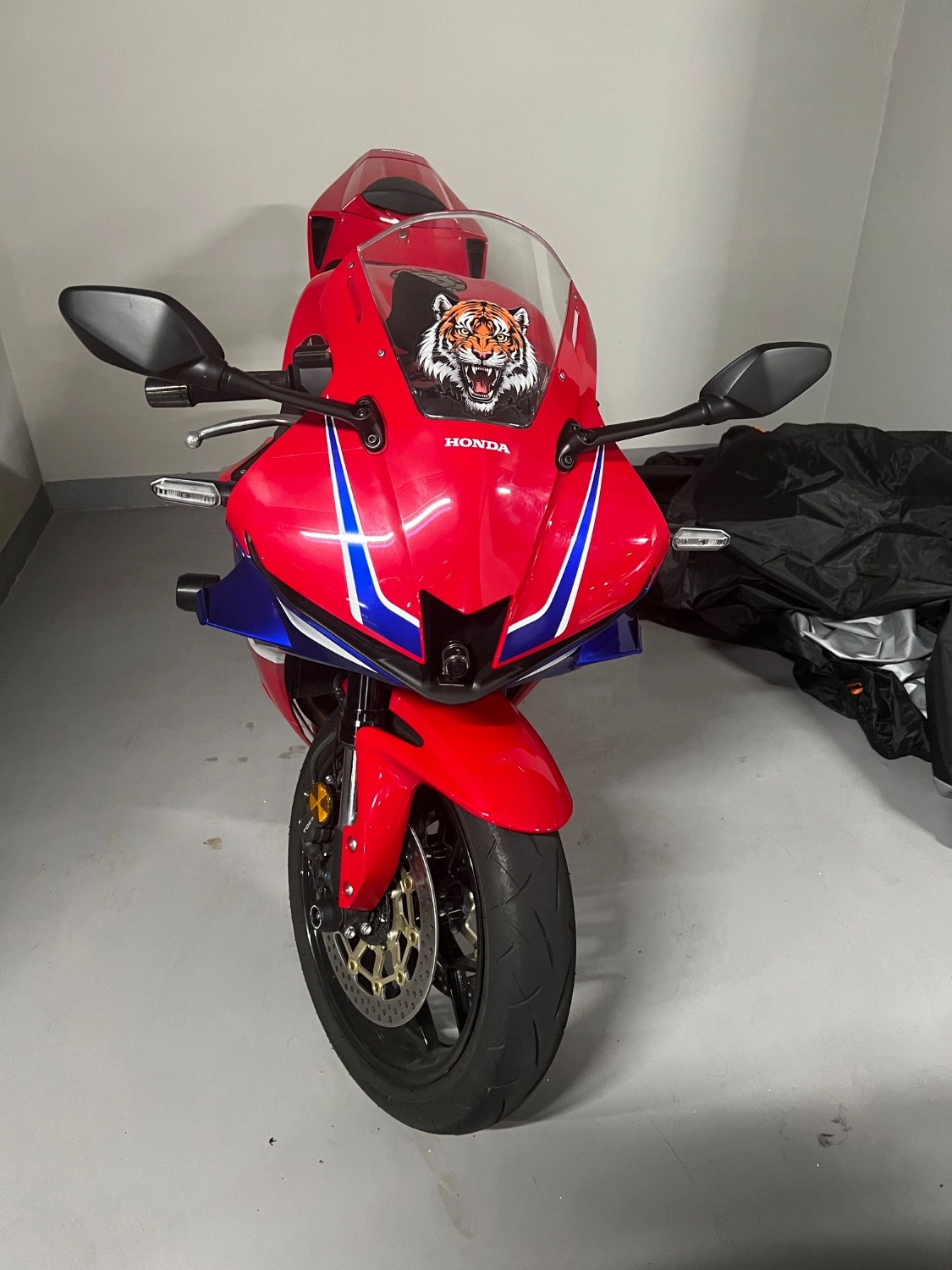 혼다 CBR 600 RR 2025 레드