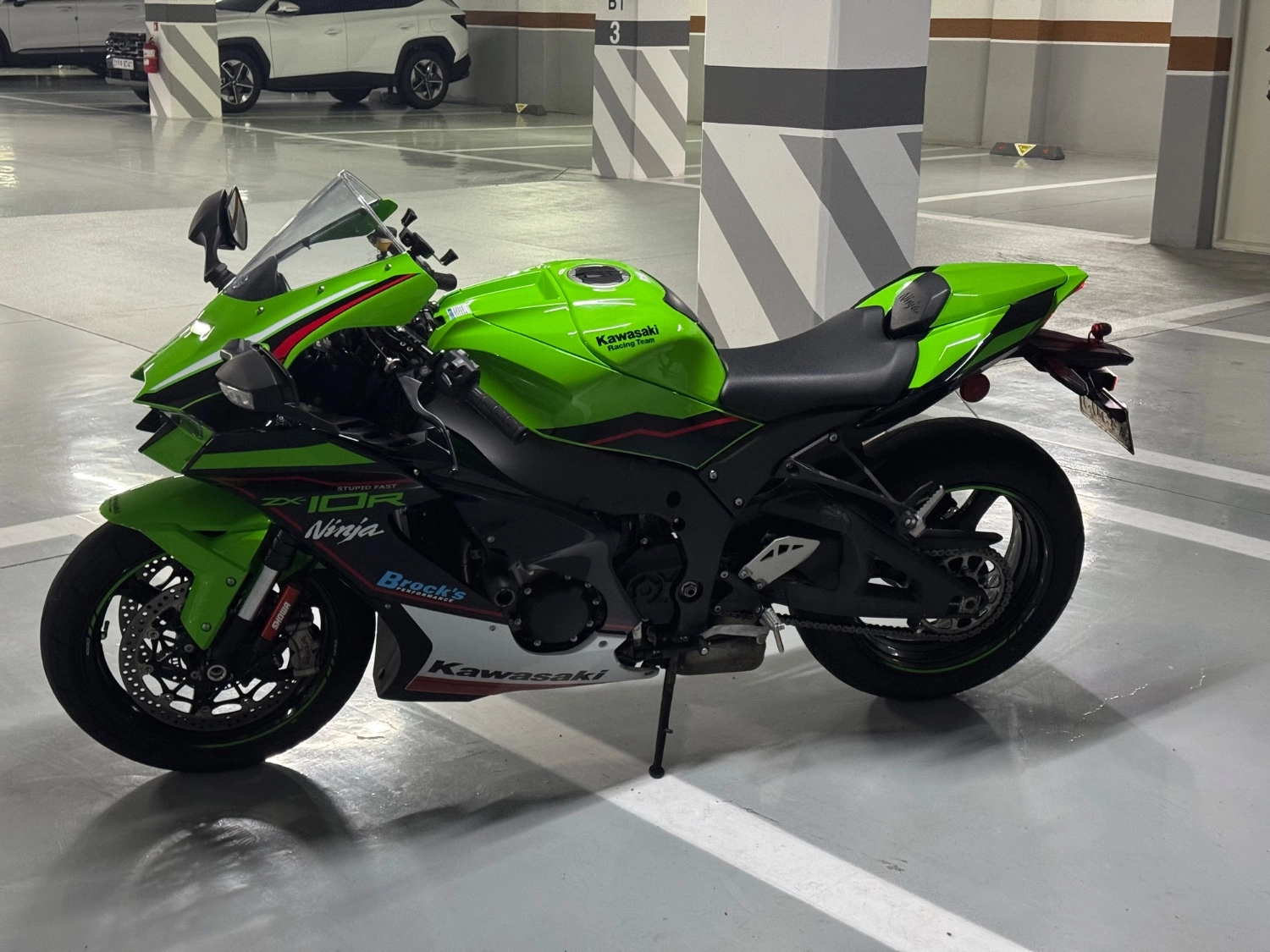 가와사키 닌자 ZX 10 R 2021 그린 사진 4