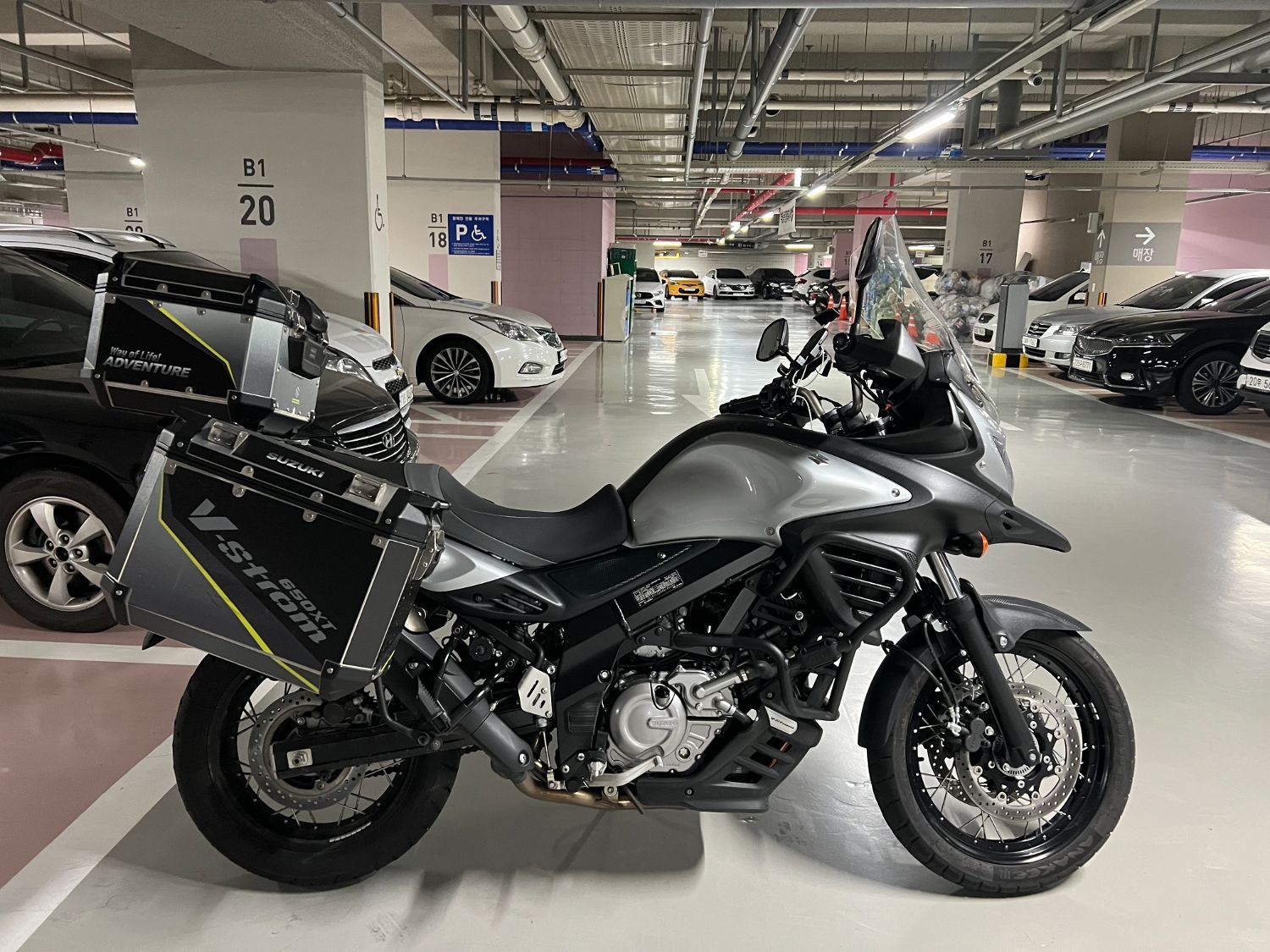 스즈키 브이스트롬 650 XT thumb 2