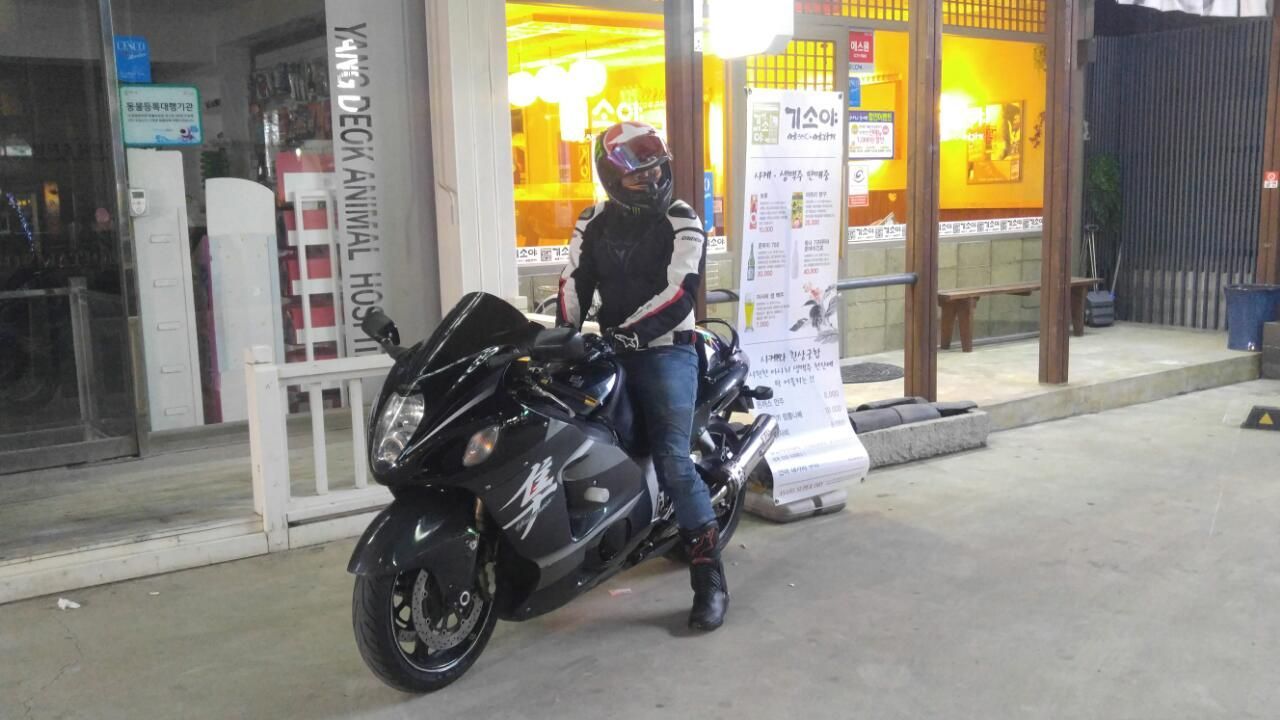 야마하 YZF R1 more