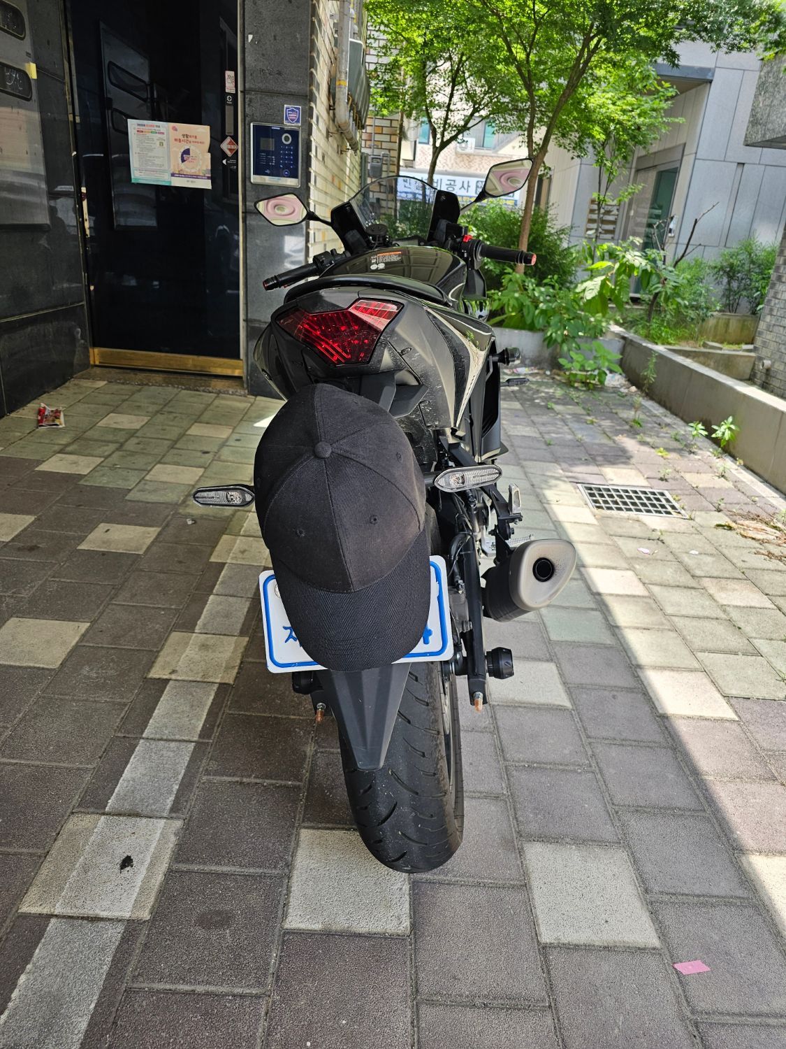 야마하 YZF R3 thumb 2