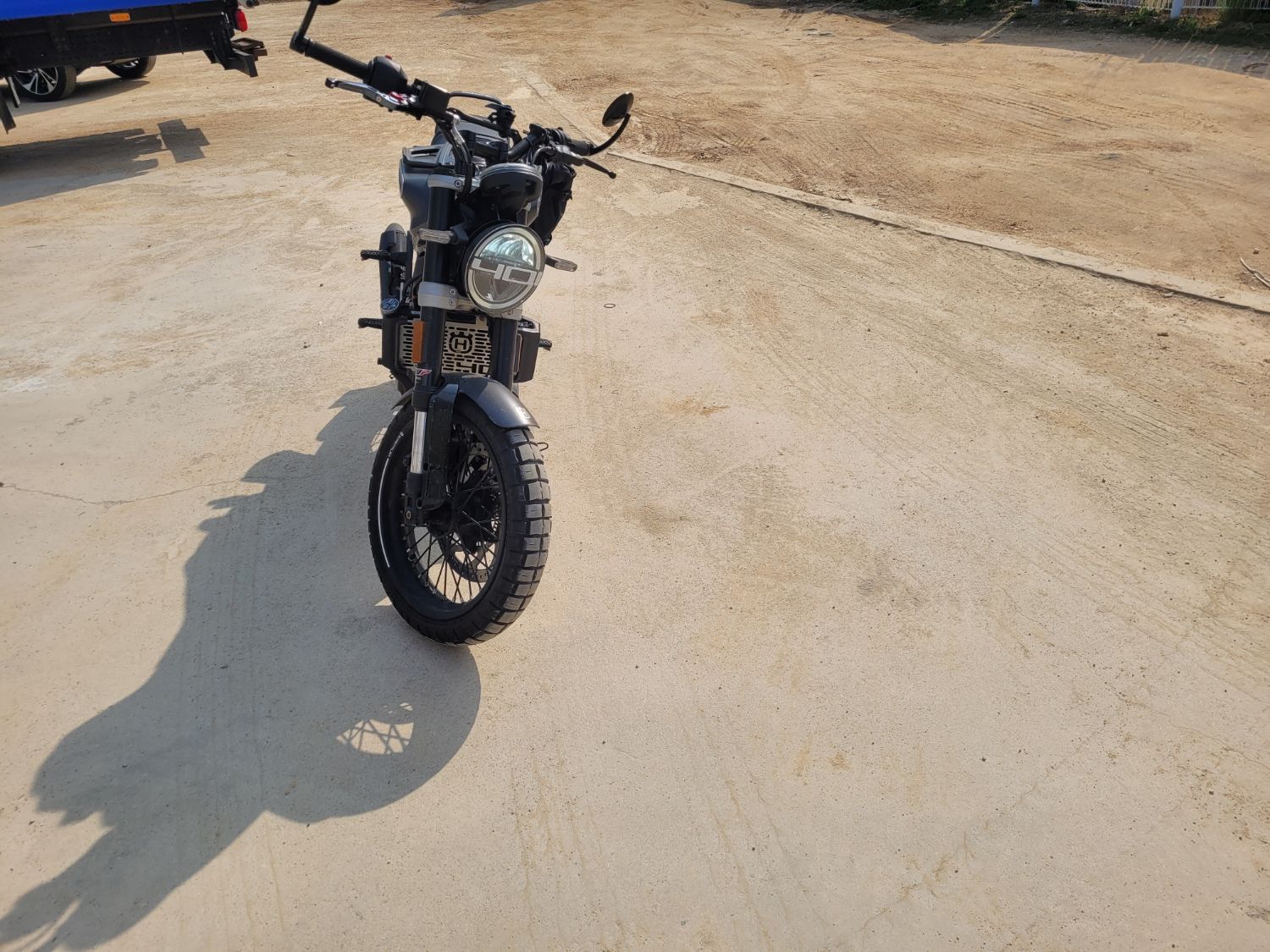 허스크바나 스바르트필렌 401 more