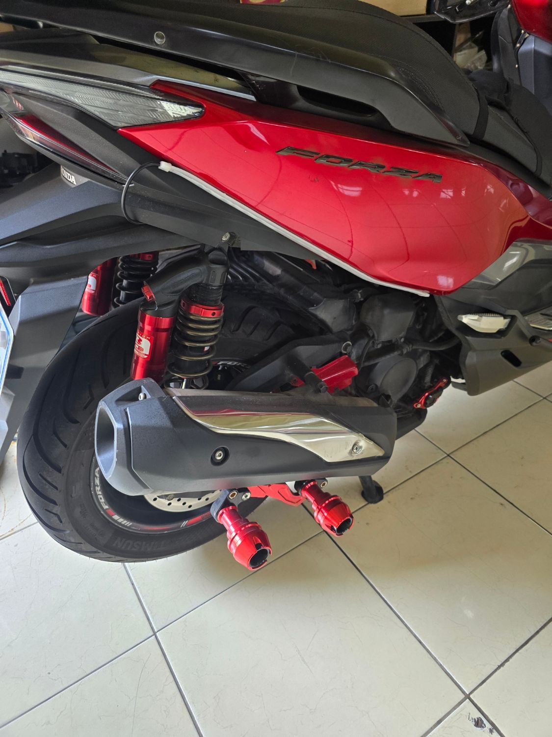 혼다 올 뉴 포르자 300 thumb 2