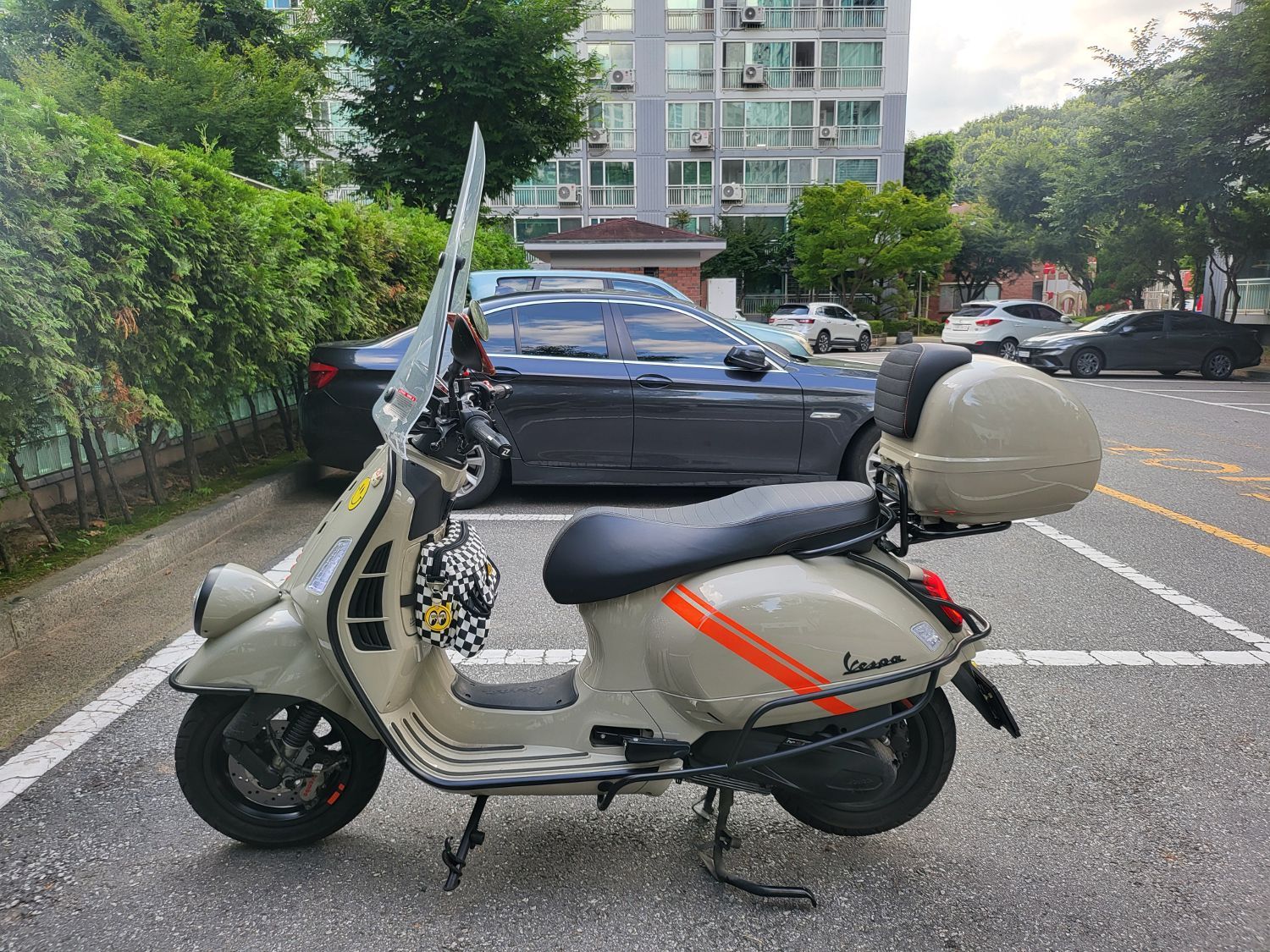 베스파 GTV 300 세이조르니 thumb 2