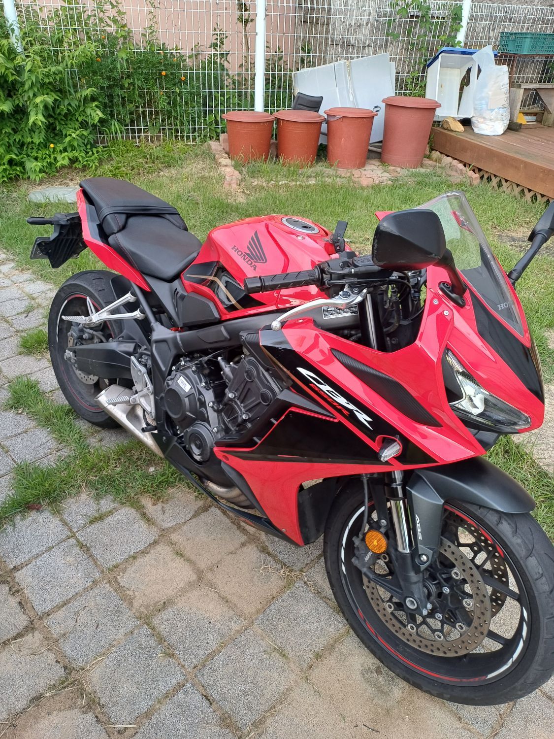 혼다 CBR 650 R 2023 레드 사진 1