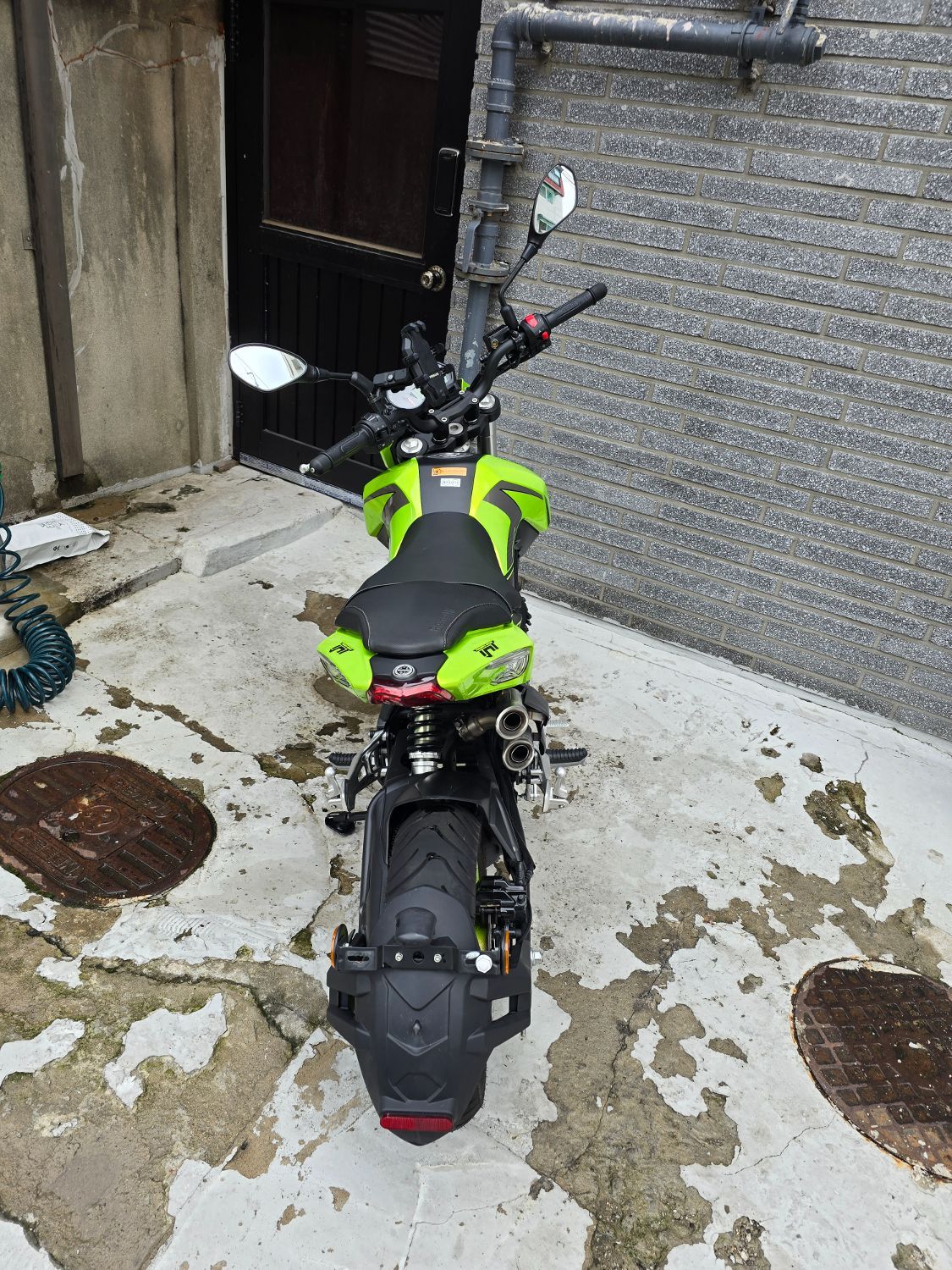 베넬리 TNT 125 more