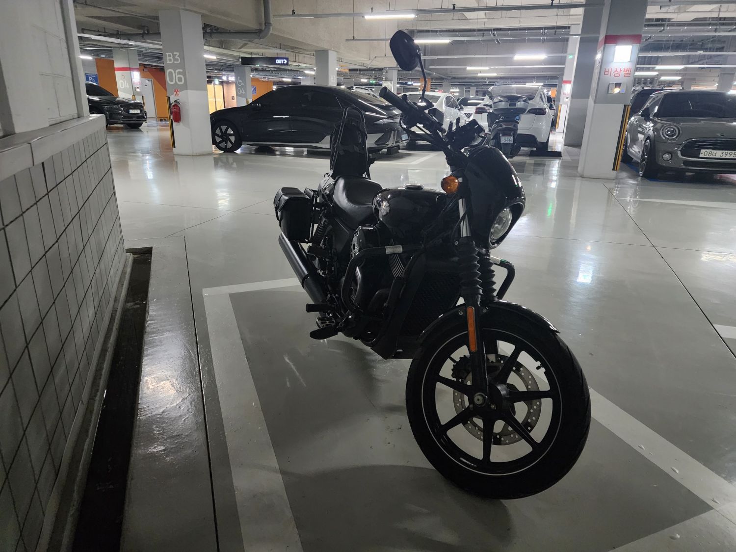 할리데이비슨 스트리트 750 thumb 2