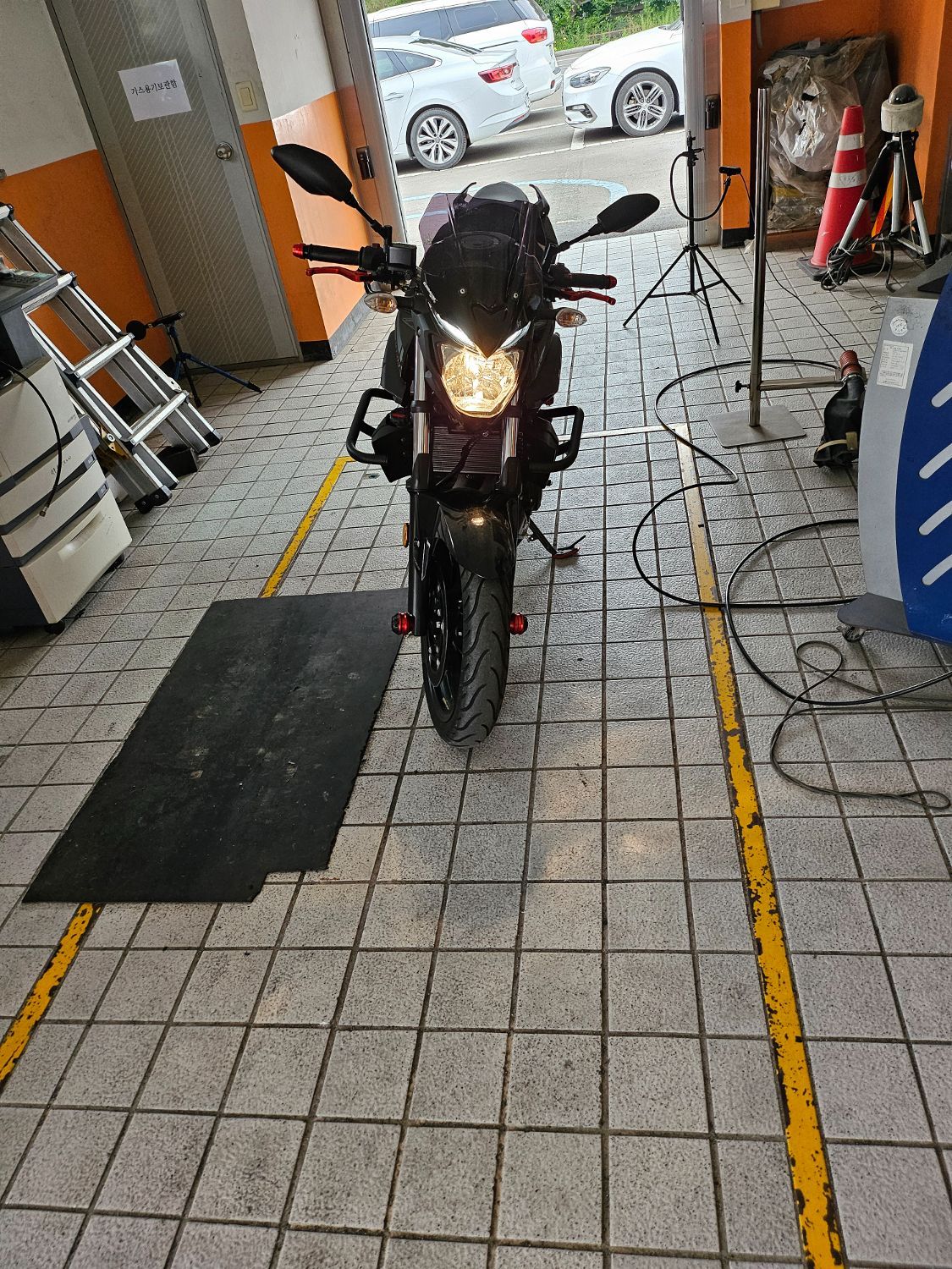 야마하 MT 03 thumb 2