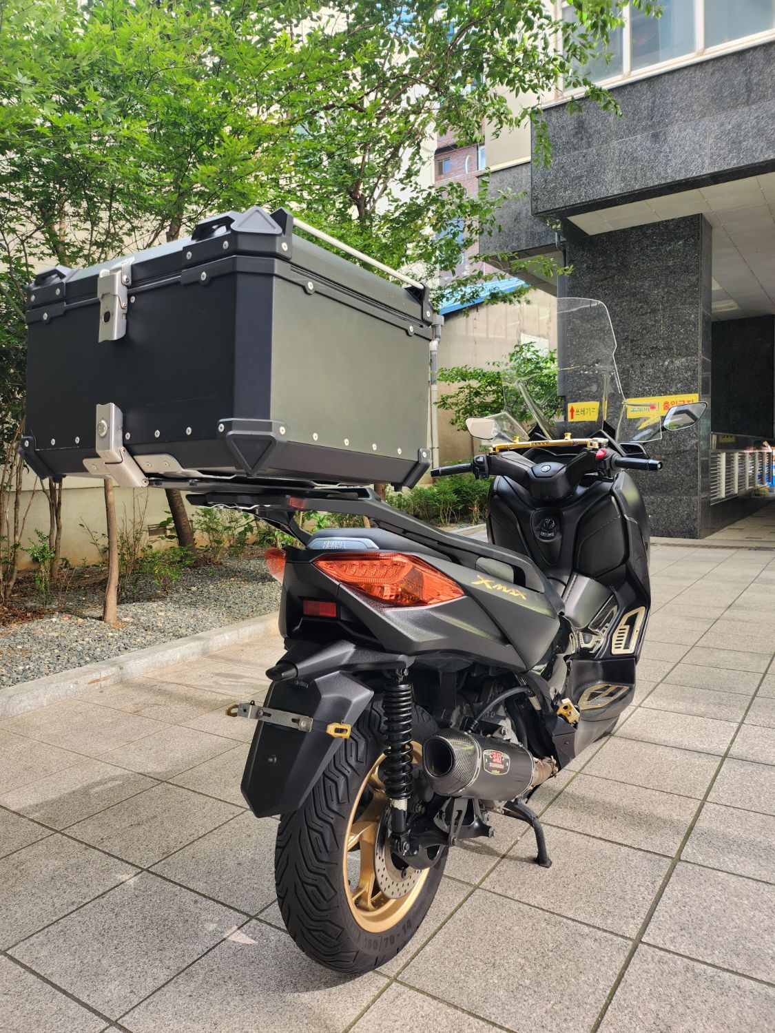 야마하 XMAX 300 ABS thumb 2