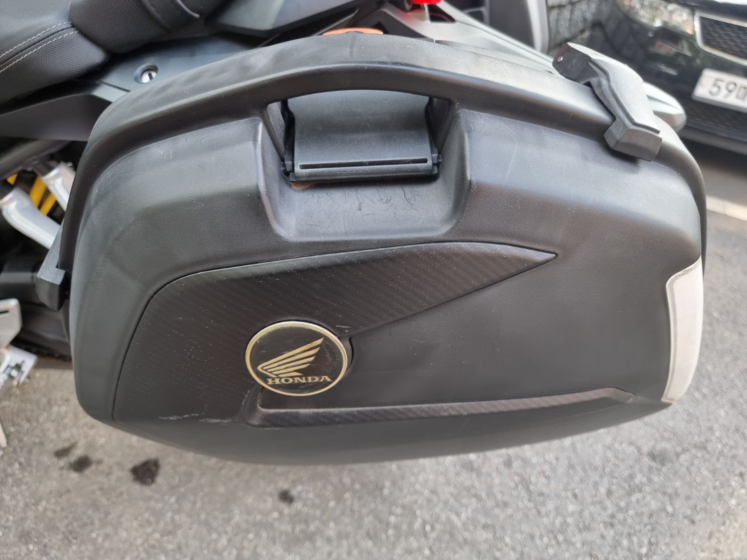 혼다 CB 650 R thumb 2