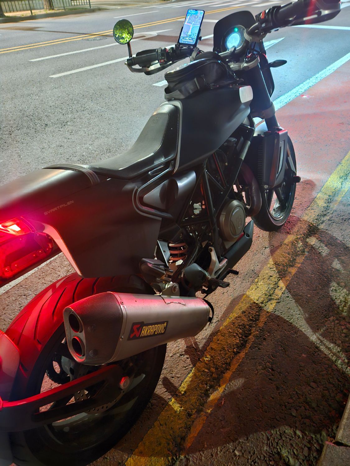 허스크바나 스바르트필렌 701 more