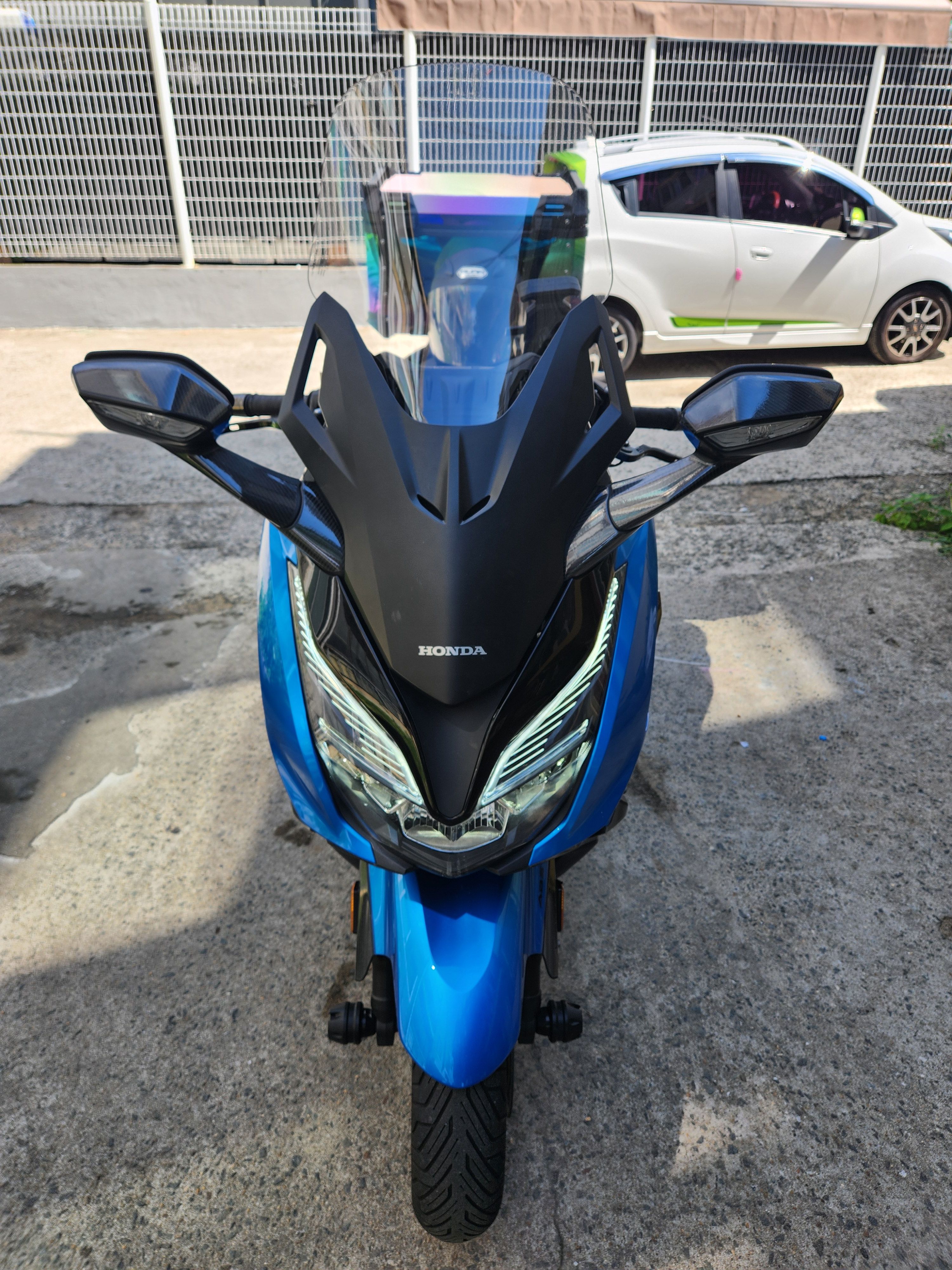 혼다 포르자 350 more