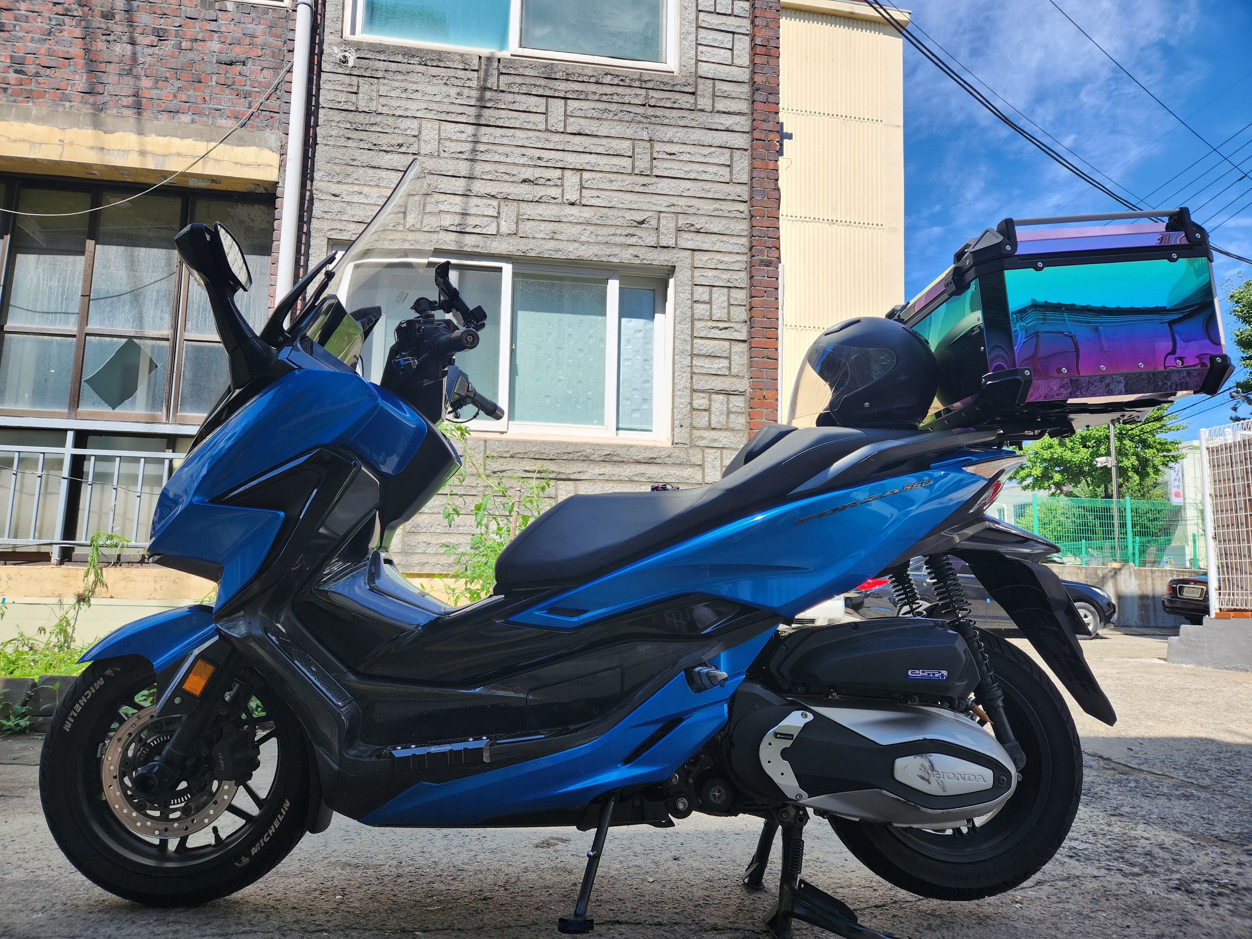 혼다 포르자 350 main