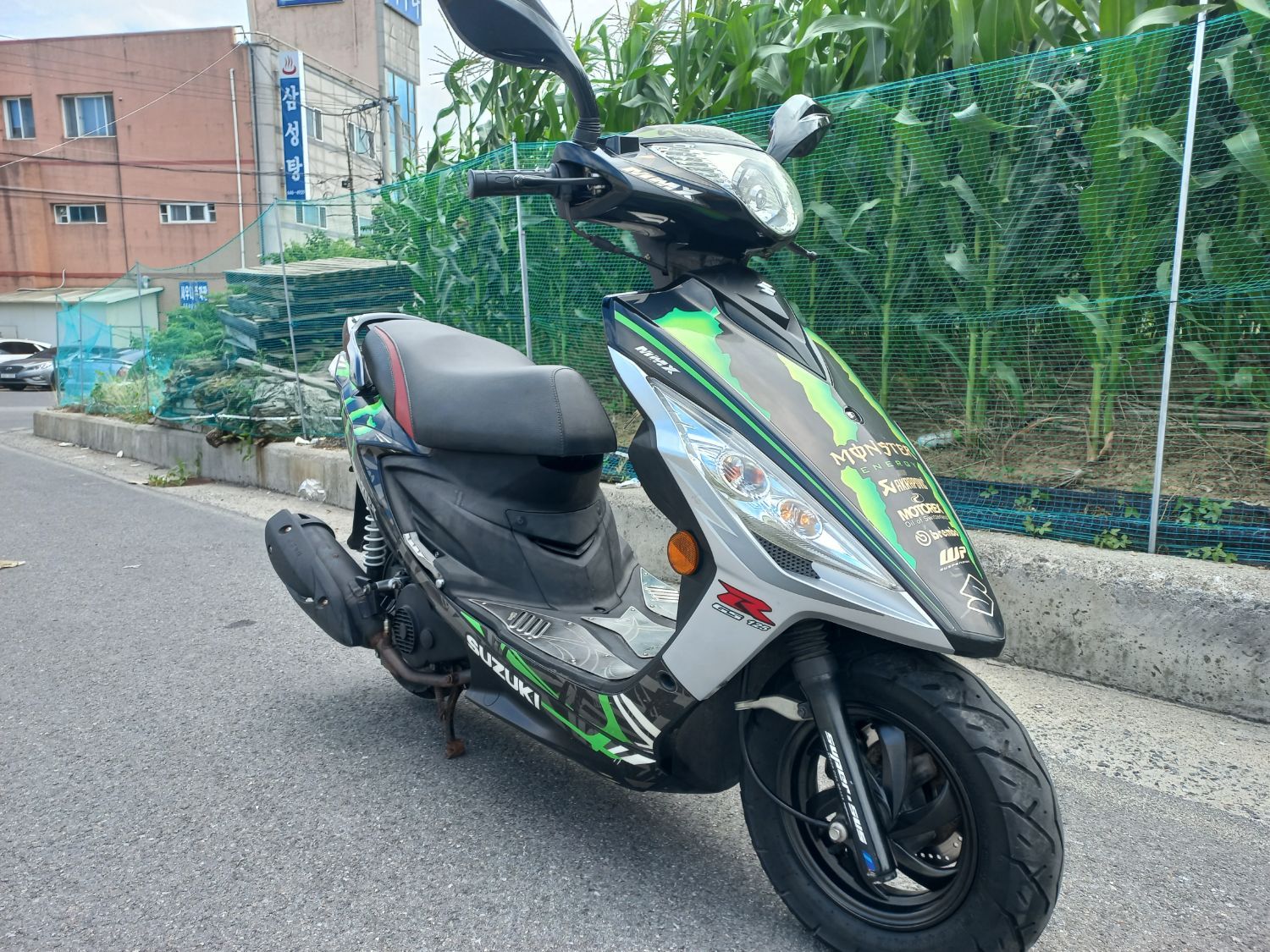 스즈키 GSR 125 NEX thumb 2