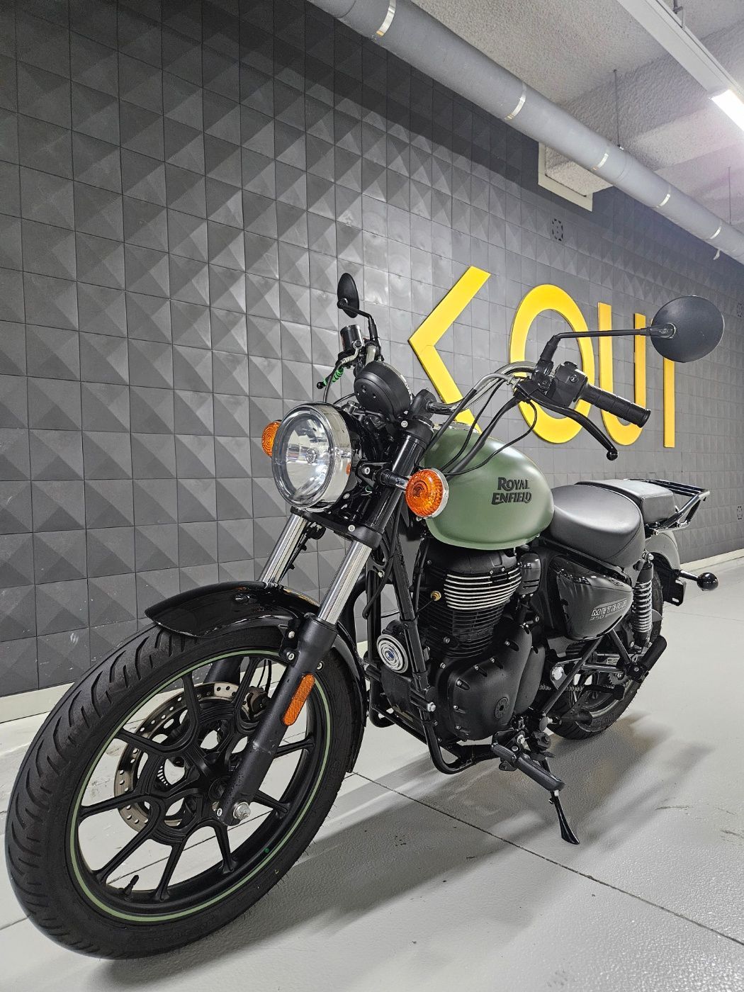 로얄엔필드 메테오 350 thumb 2