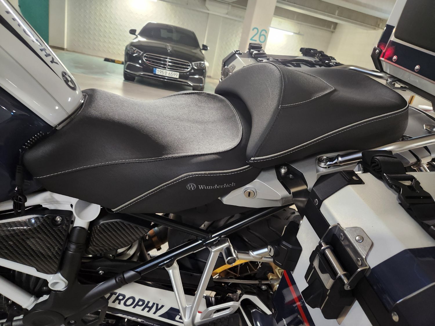 BMW R 1250 GS 어드벤처 2023 화이트 사진 6