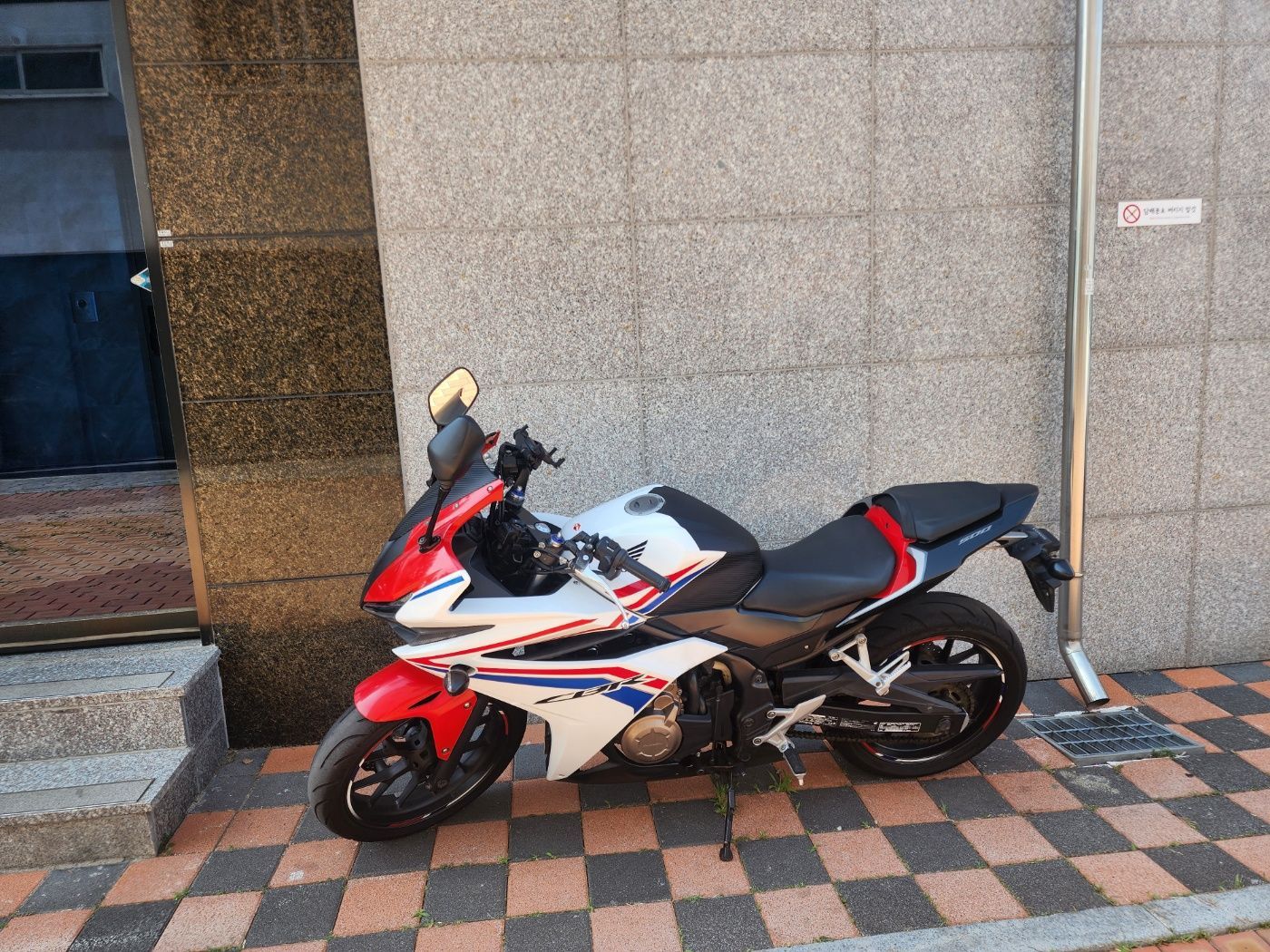 혼다 CBR 500 R more
