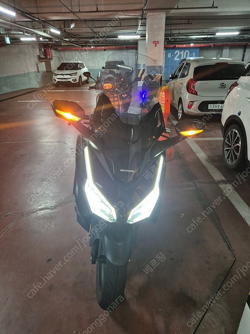 혼다 포르자 350 more