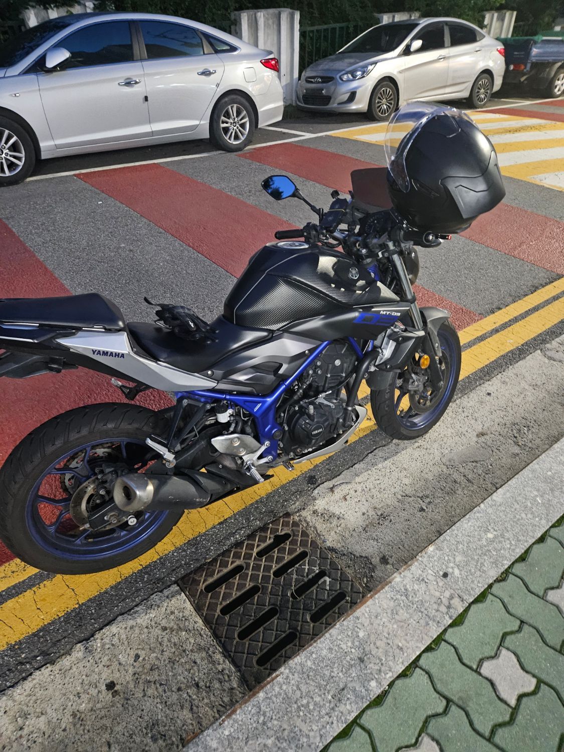 야마하 MT 03 thumb 2