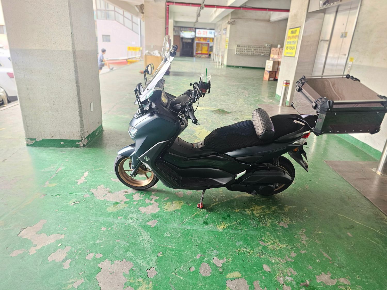 야마하 NMAX 155 more