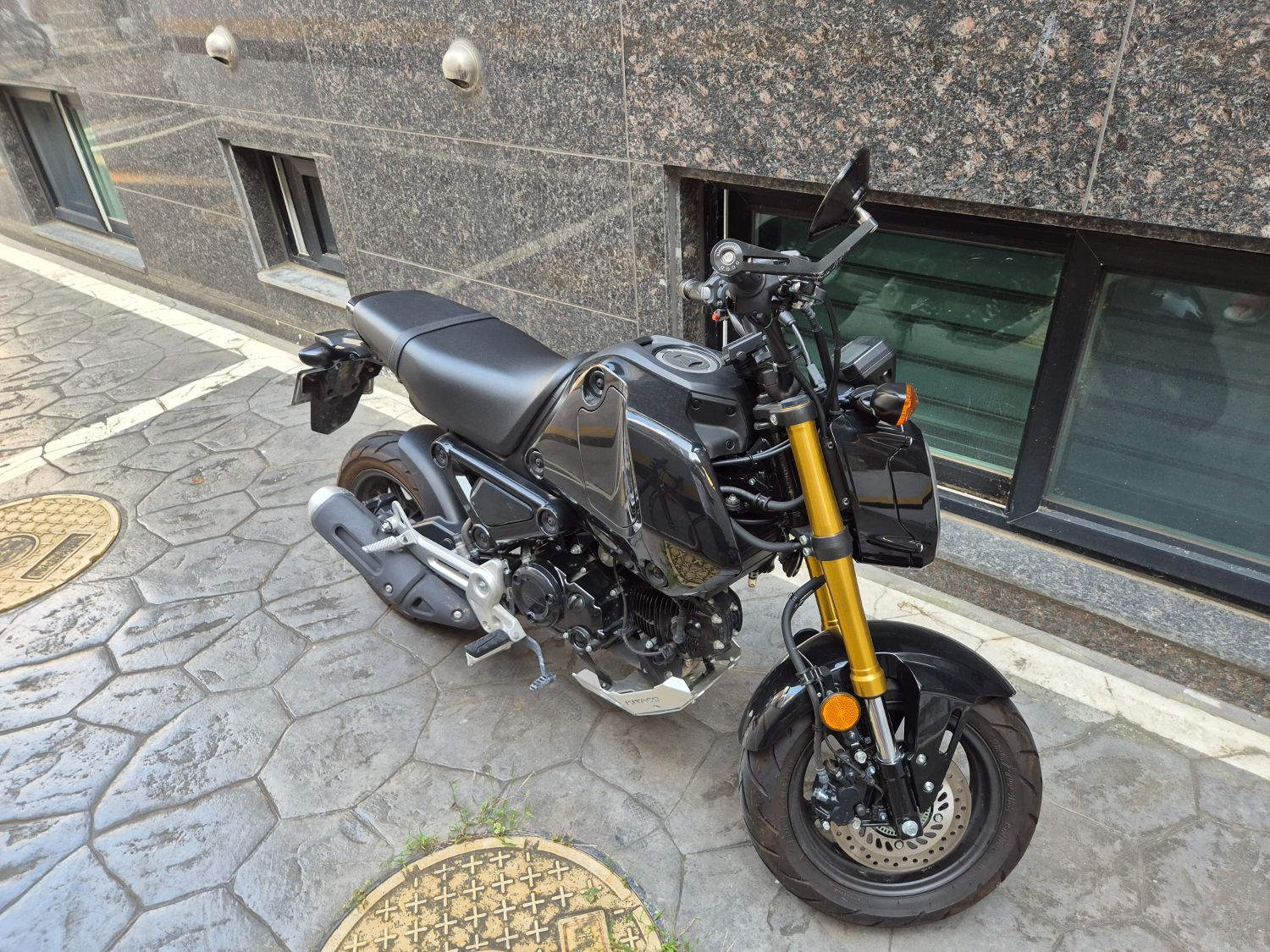 혼다 MSX 125 그롬 thumb 2