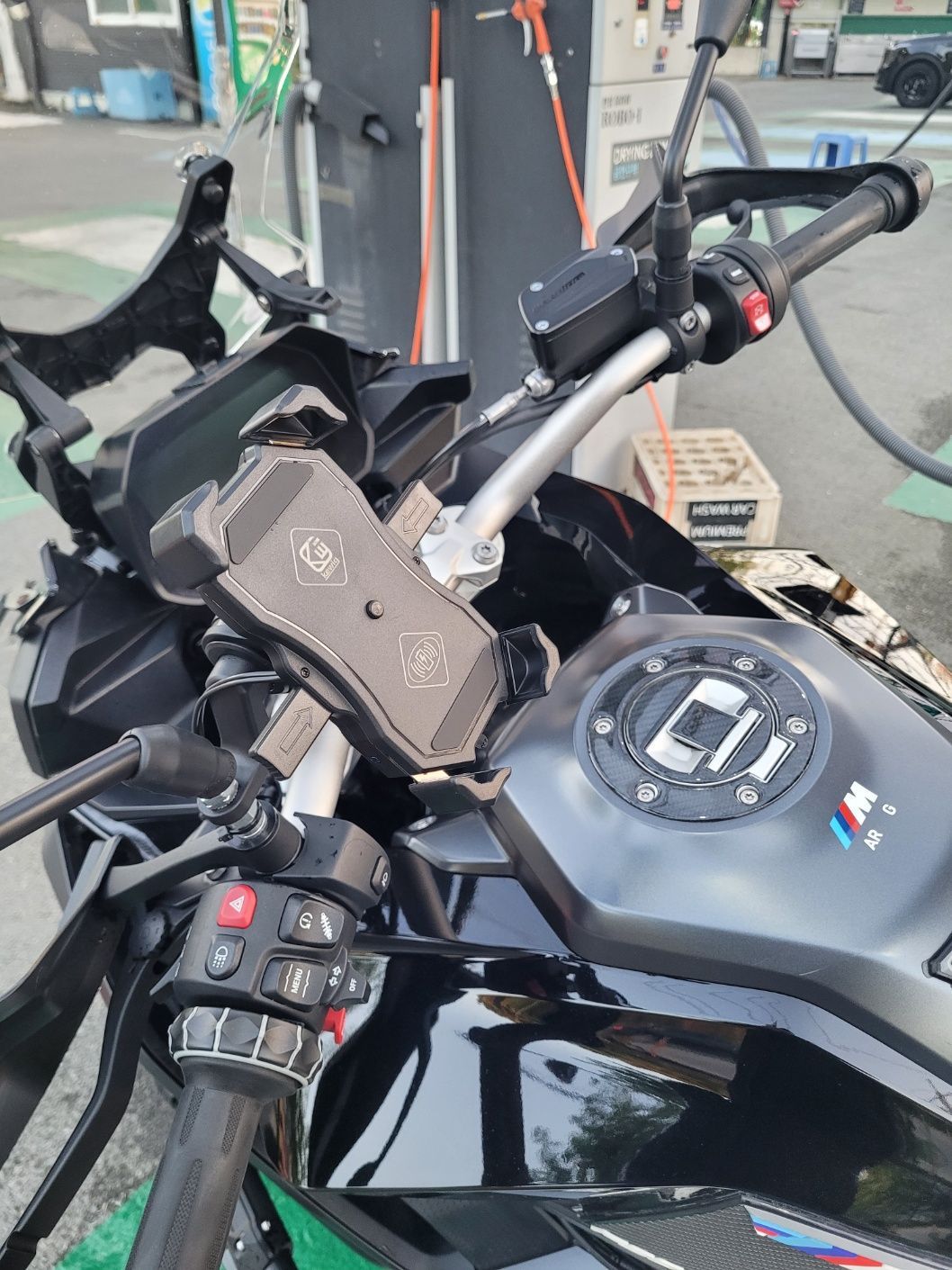 BMW F 900 XR 2022 블랙 사진 4