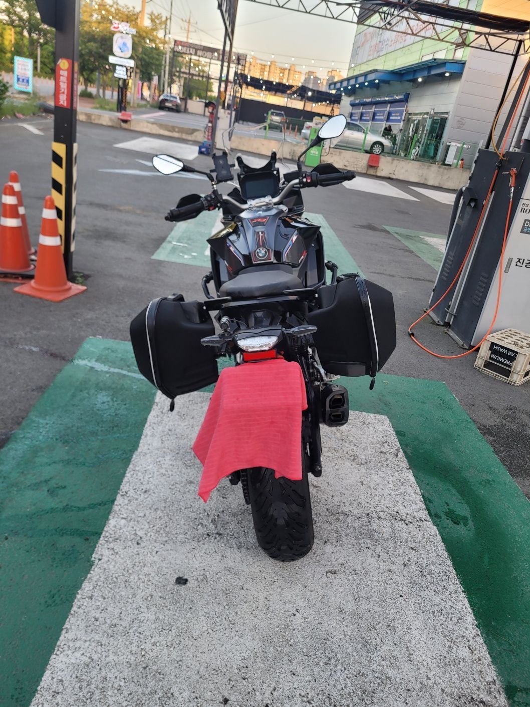 BMW F 900 XR 2022 블랙 사진 8