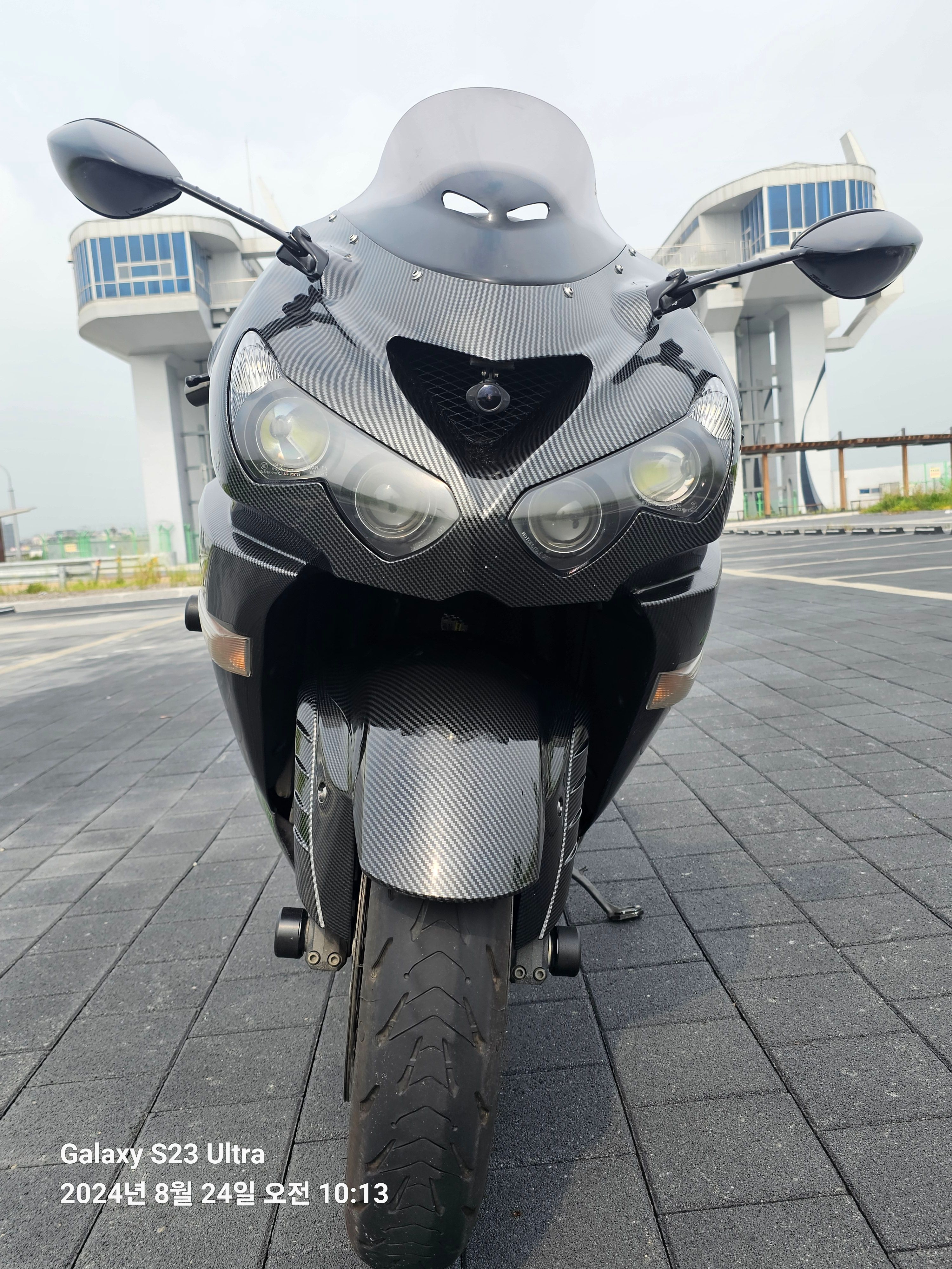 가와사키 ZZR 1400 올린즈 에디션 more