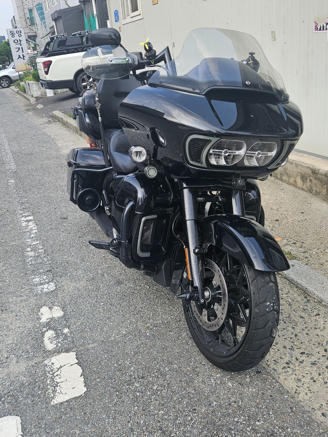 할리데이비슨 로드 글라이드 스페셜 more