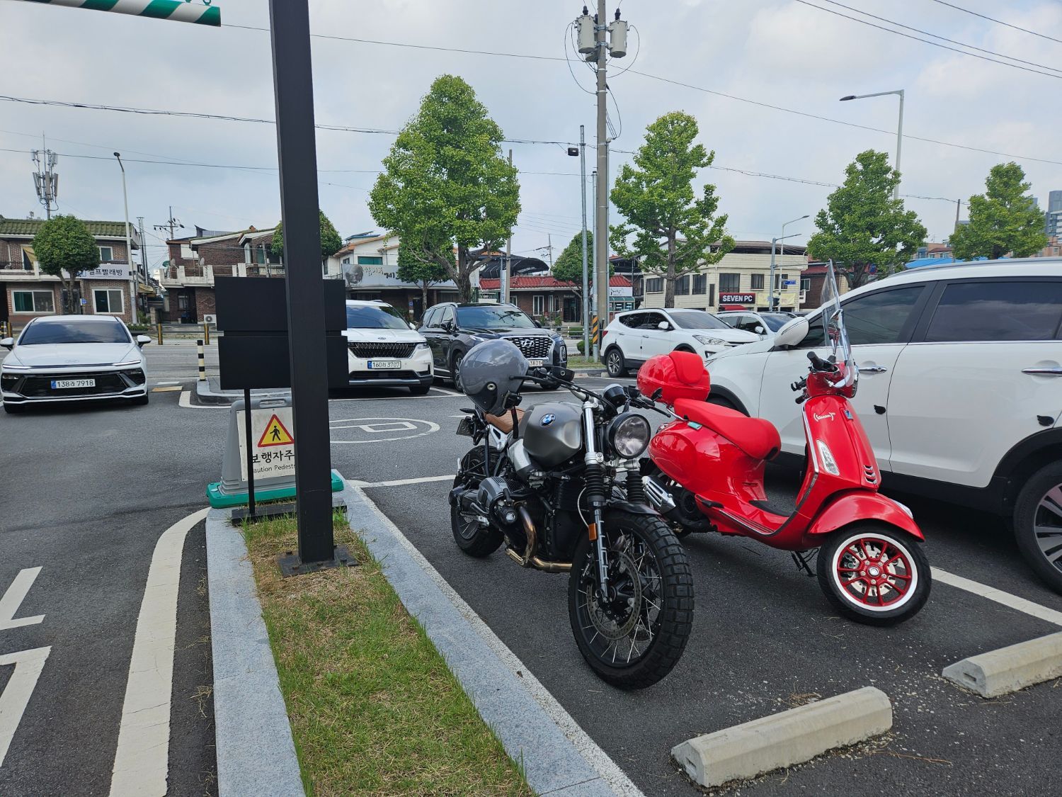 BMW R nine T 스크램블러 2017 건메탈 사진 2