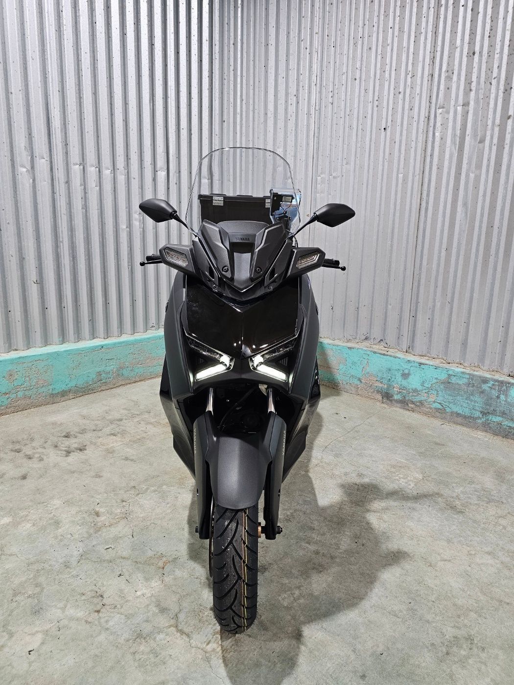 야마하 XMAX 300 ABS more