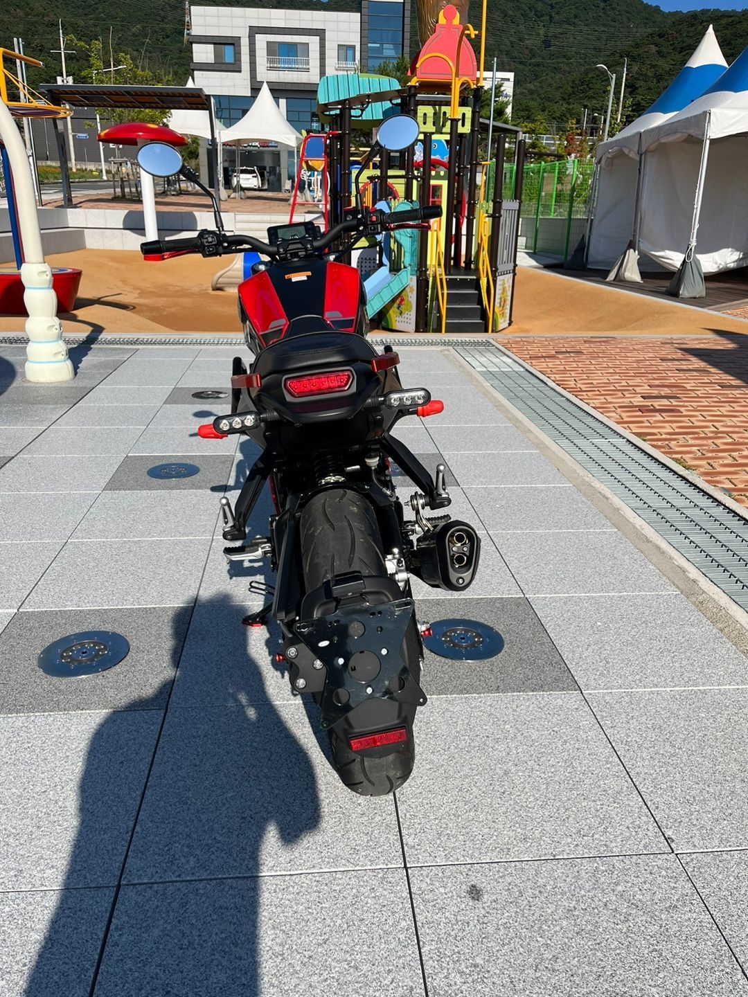 베넬리 레온치노 250 more