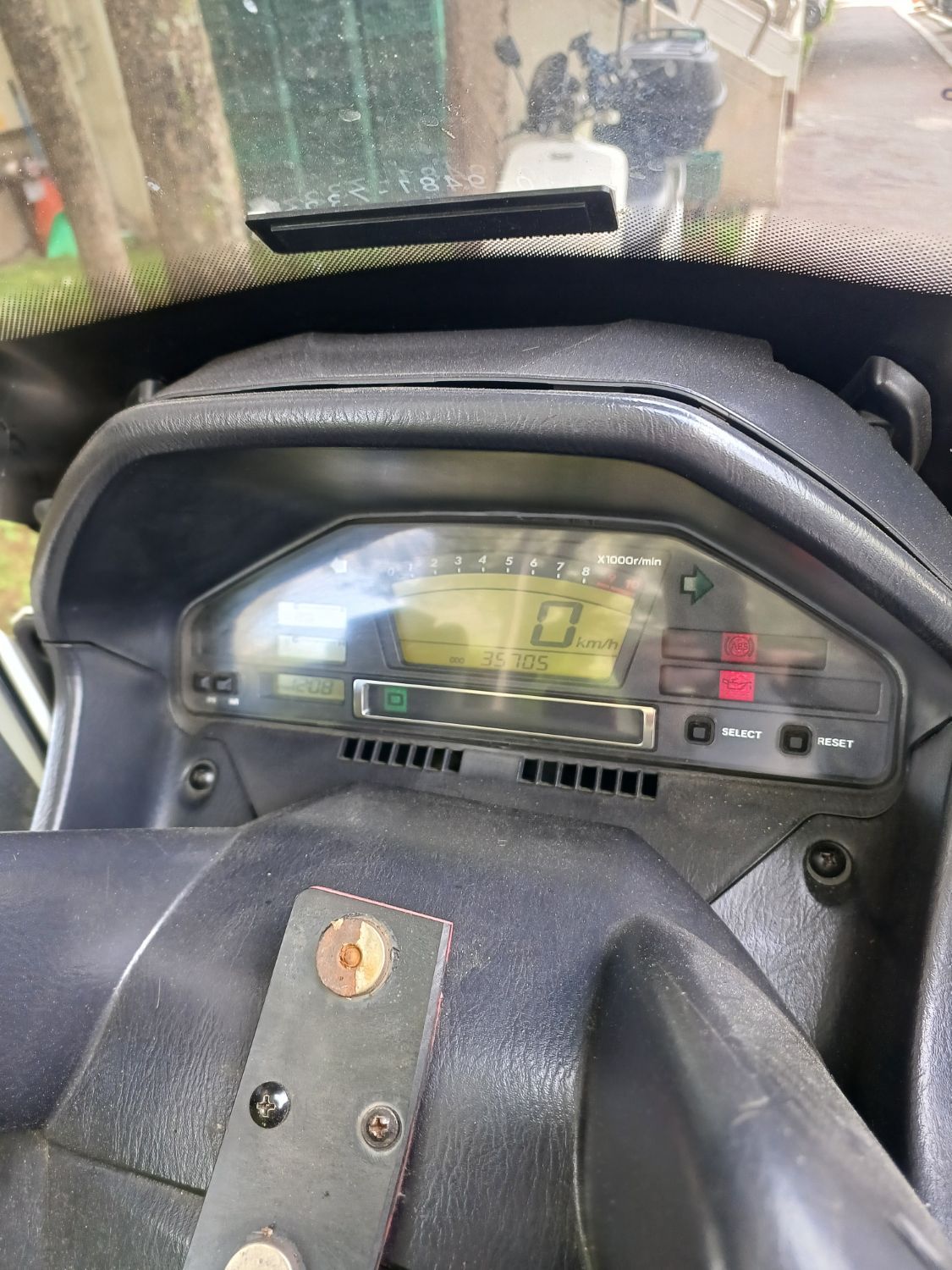 스즈키 버그만 650 thumb 2