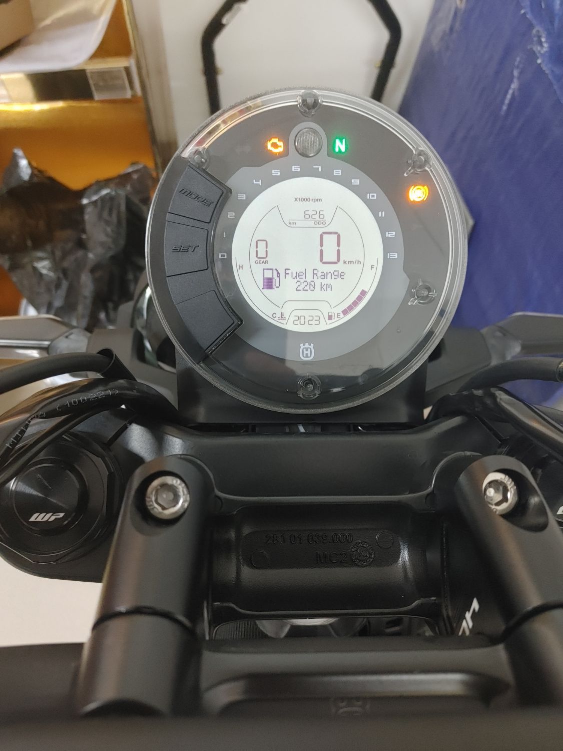 허스크바나 스바르트필렌 250 more