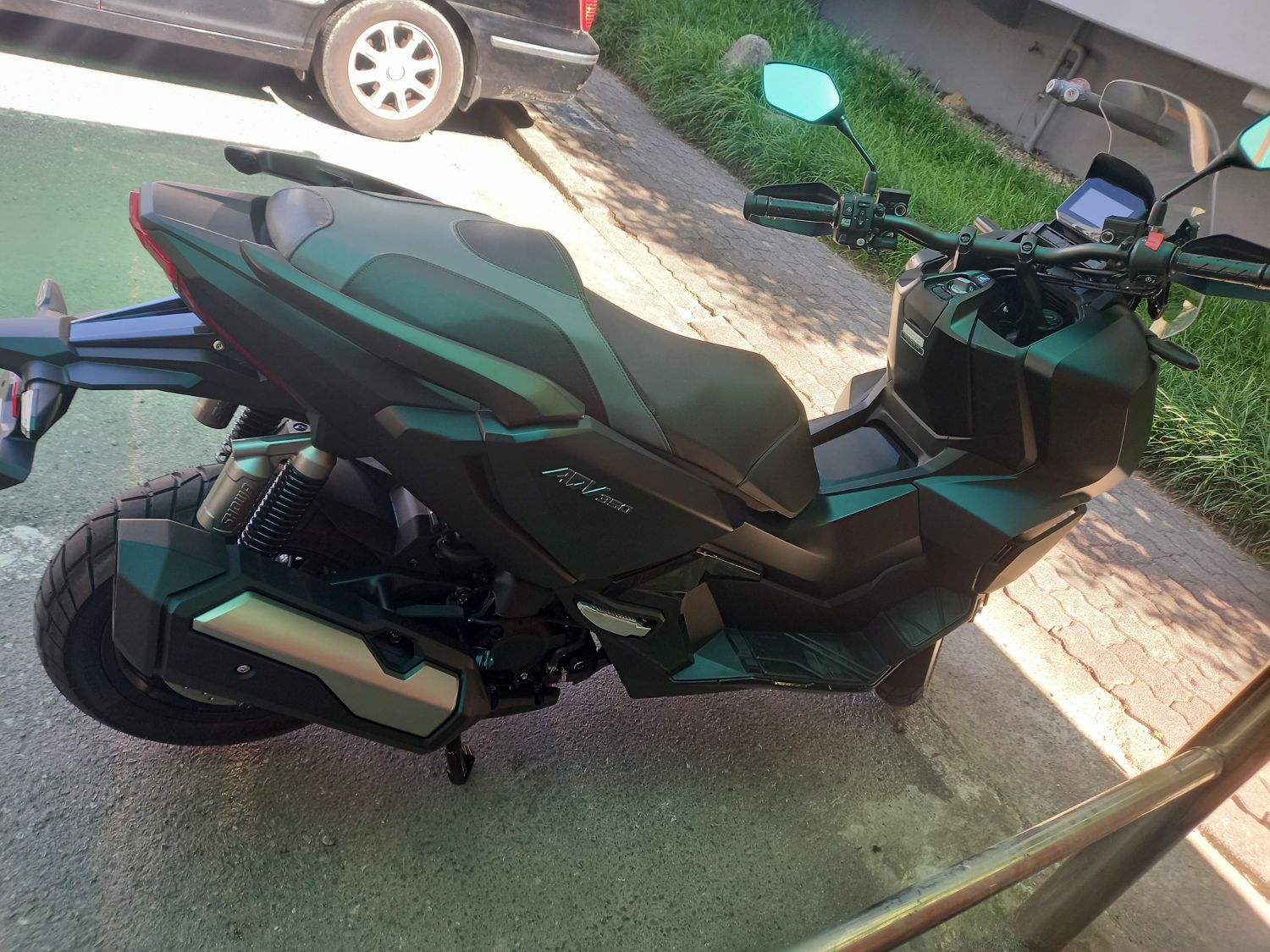 혼다 ADV 350 thumb 2