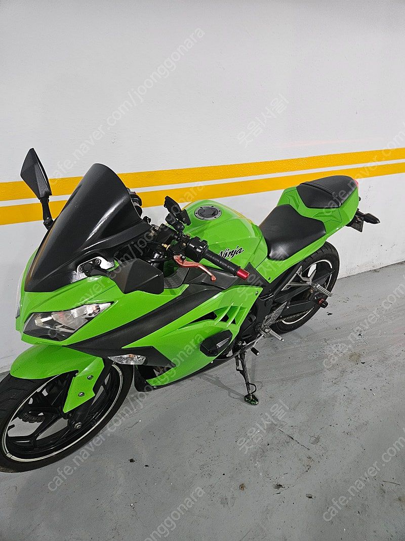 가와사키 닌자 300 main