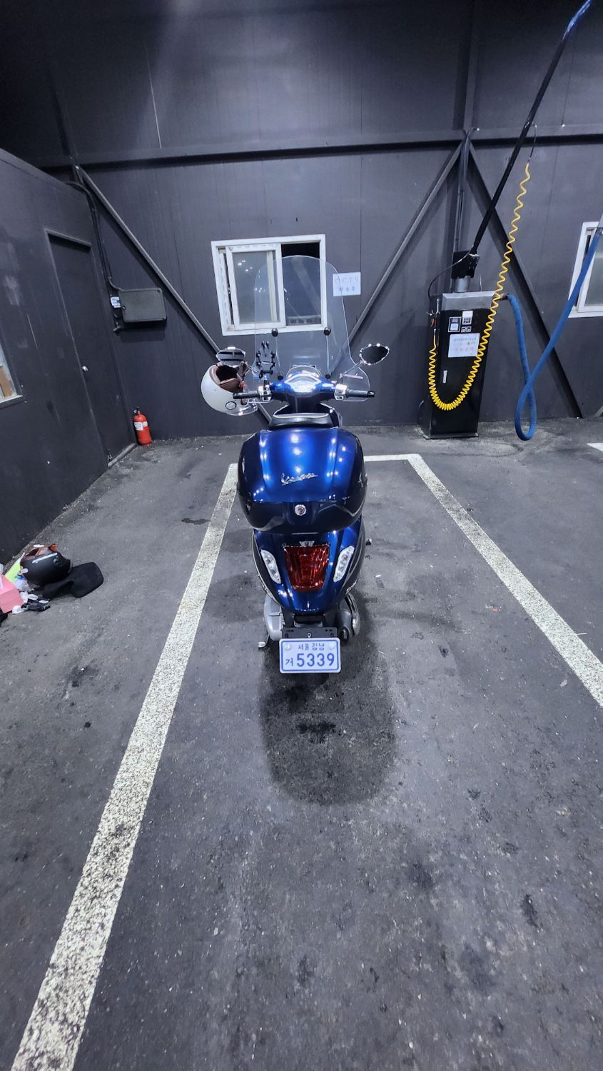 베스파 스프린트 125 ABS more