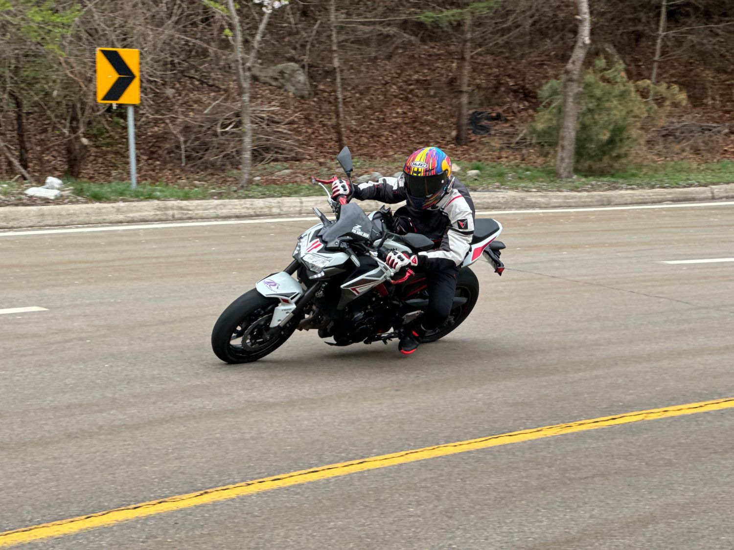 가와사키 Z 900 RS 카페 more