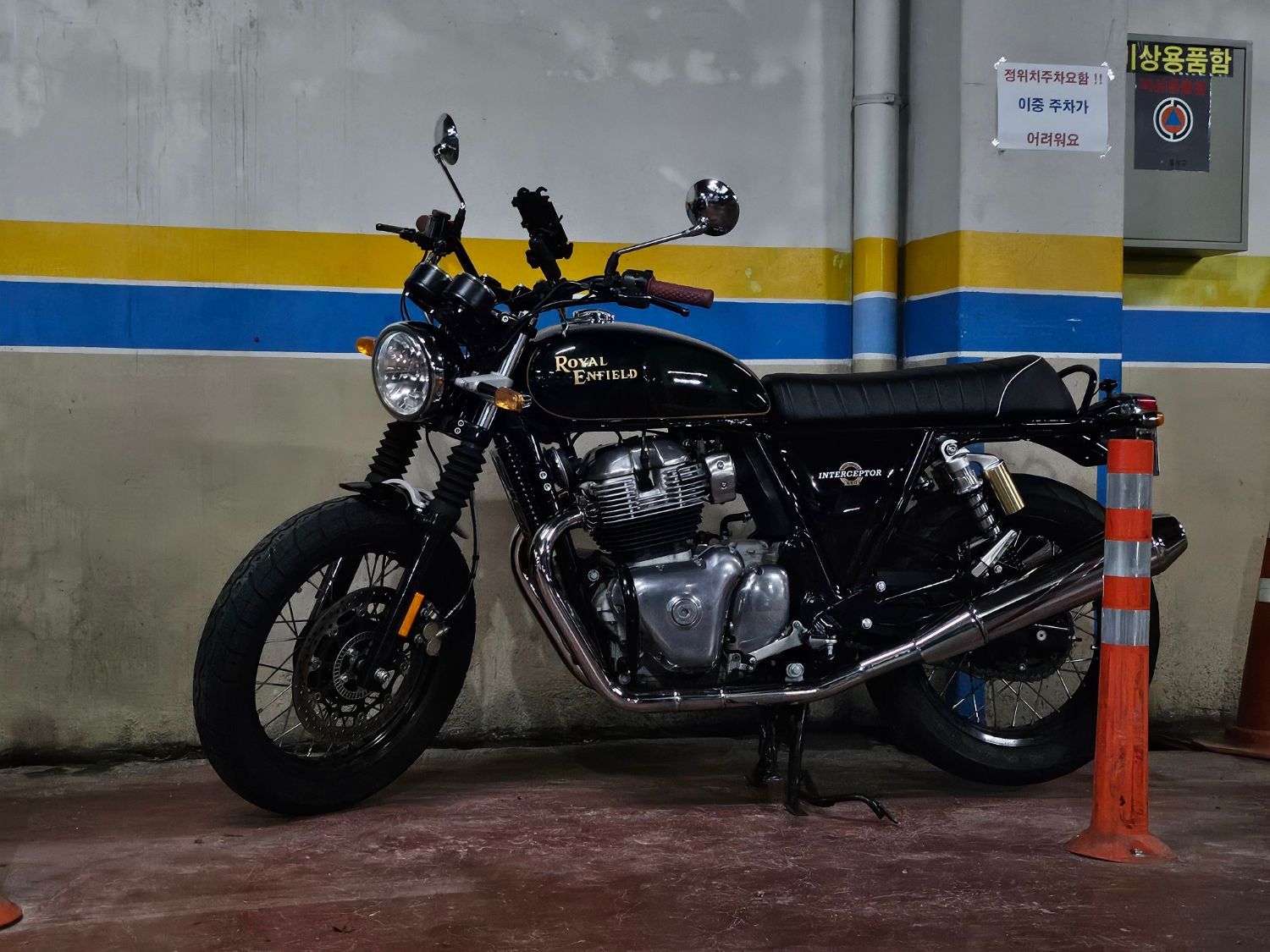 로얄엔필드 인터셉터 650 thumb 2
