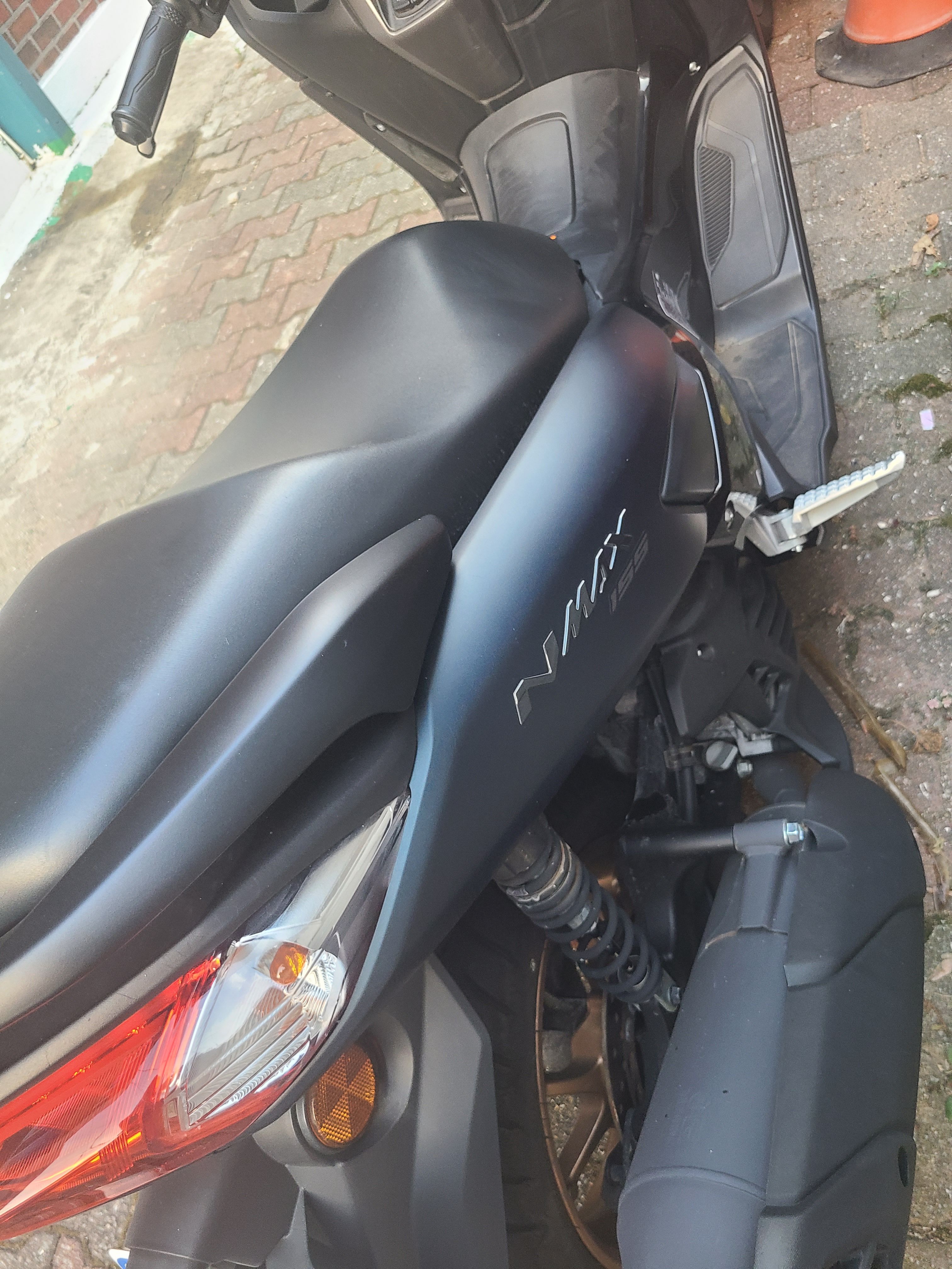 야마하 NMAX 155 more