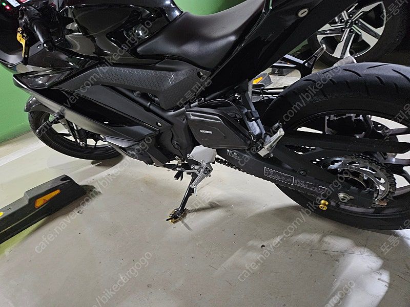 야마하 YZF R3 more