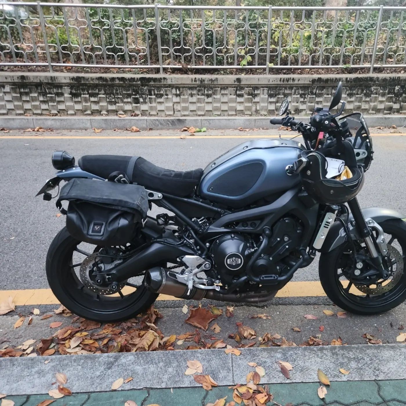 야마하 XSR 900 thumb 2