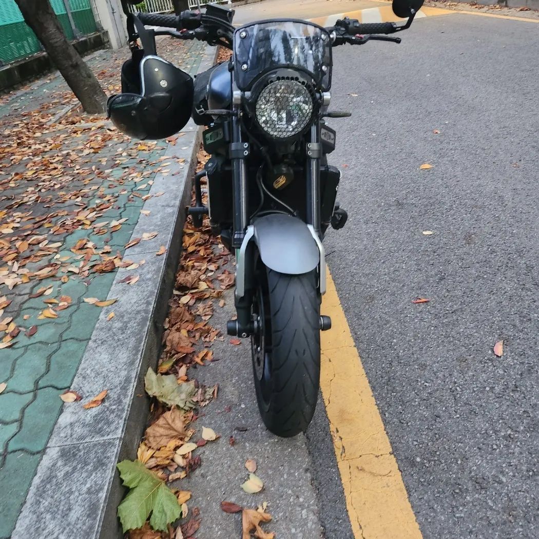 야마하 XSR 900 more