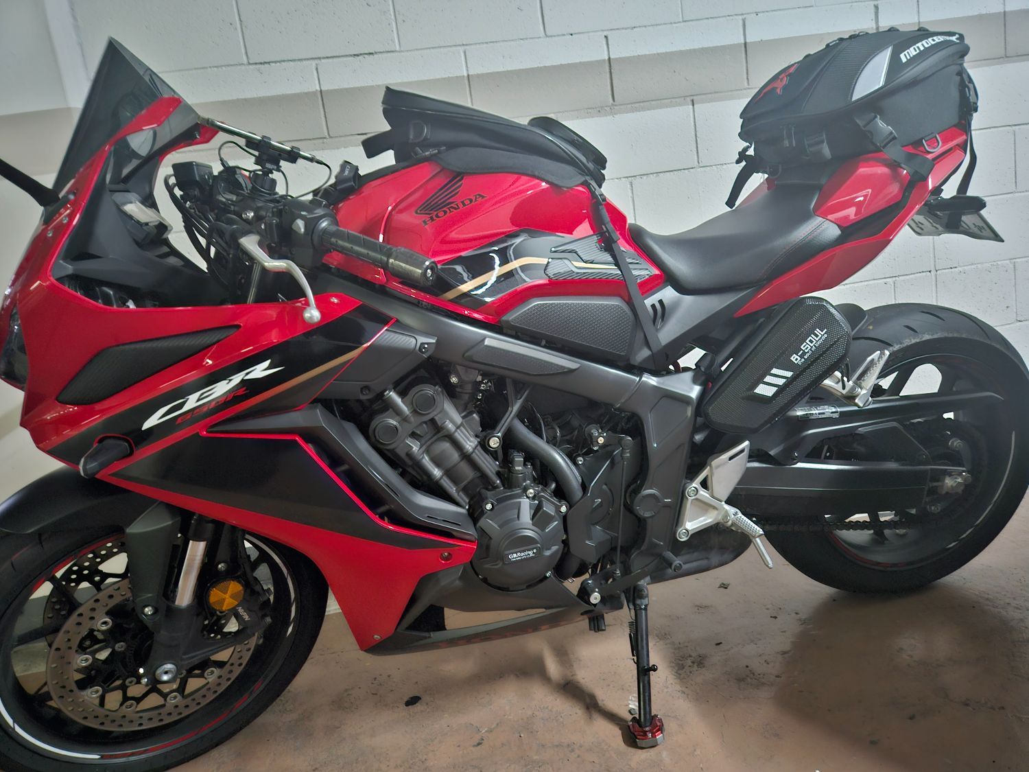 혼다 CBR 650 R MT thumb 2